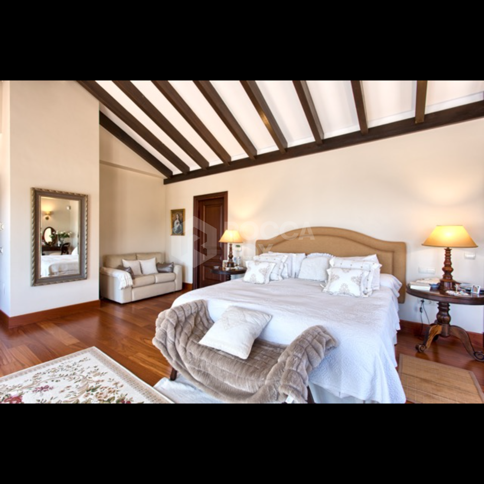 Exquisite Villa with Panoramic Views, Manicured Garden, and Resort-Level Security