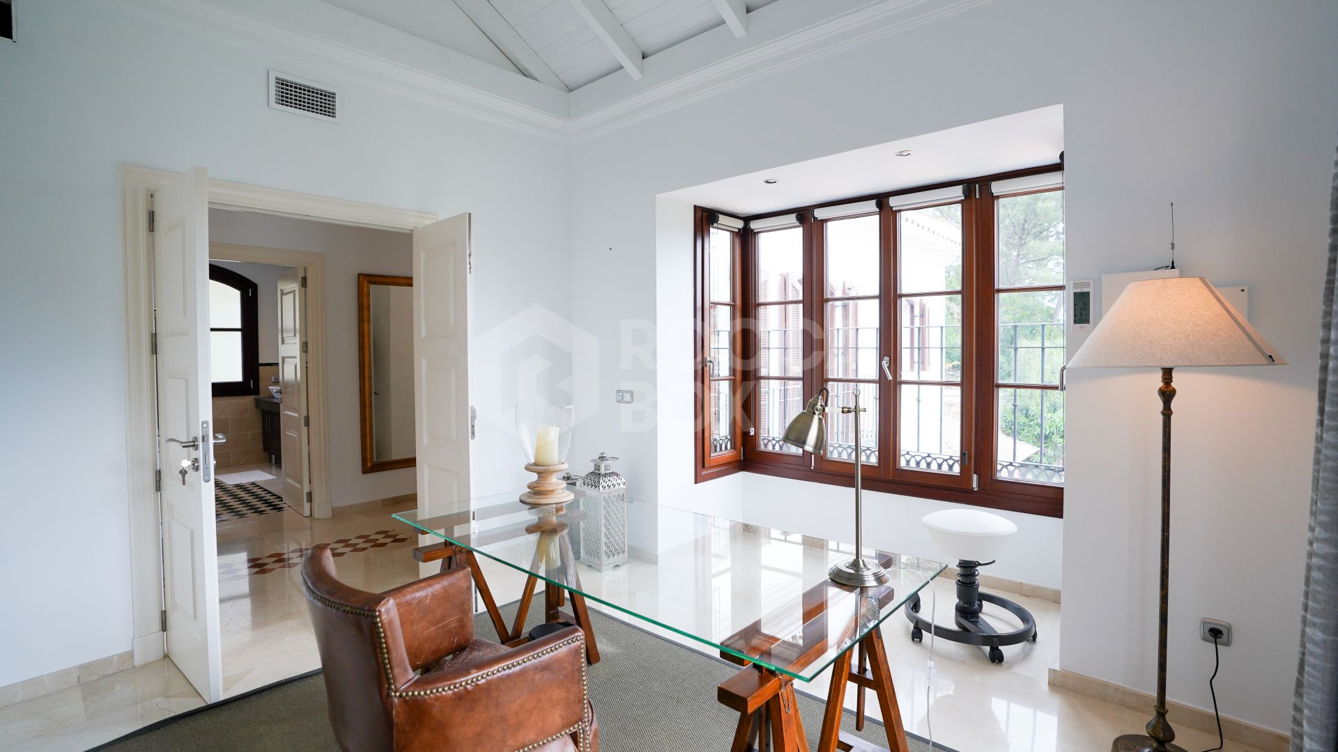 Casa Mar y Cielo - Traditional Villa in El Madroñal for Long Term Rent.