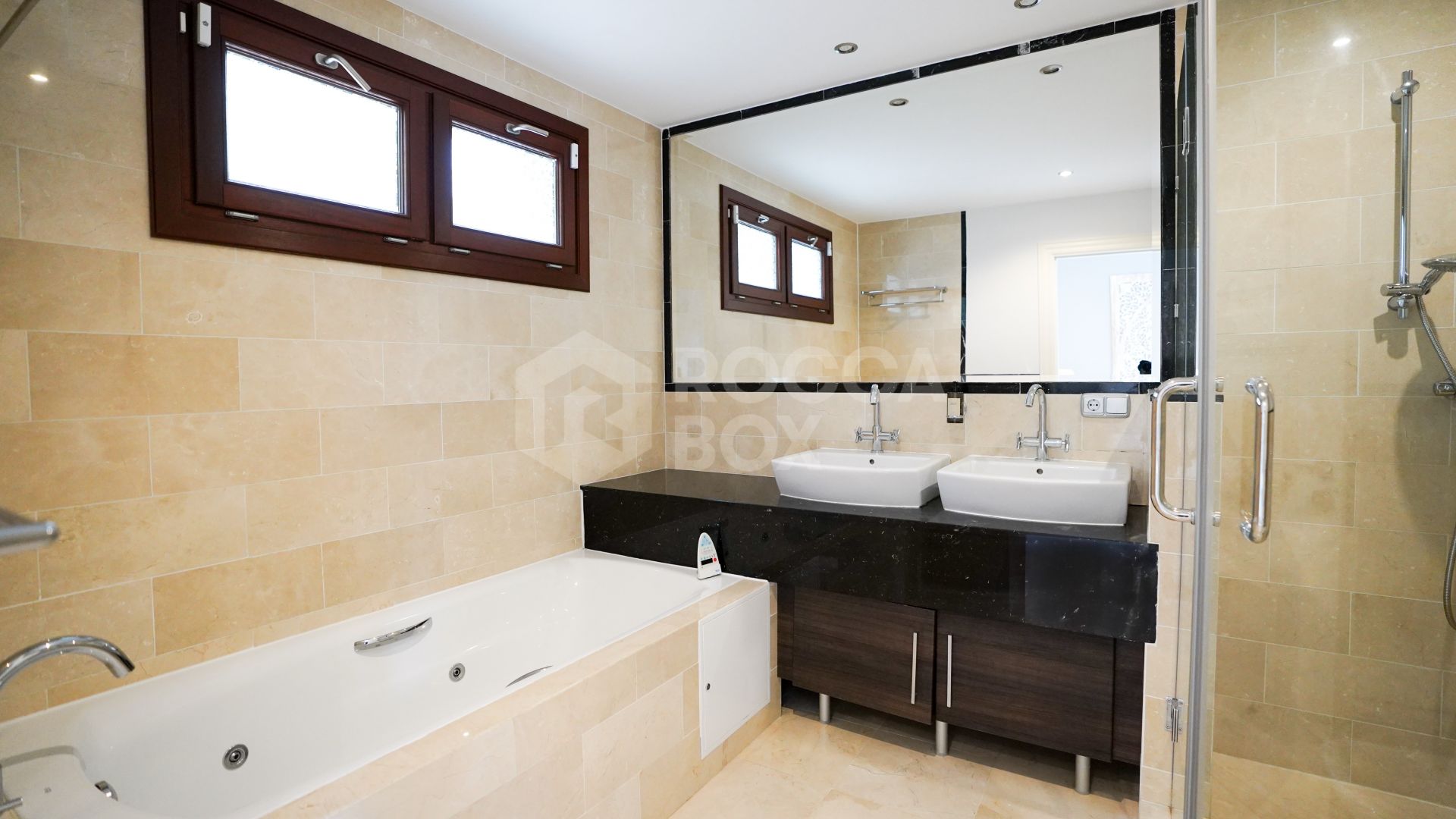 Casa Mar y Cielo - Traditional Villa in El Madroñal for Long Term Rent.