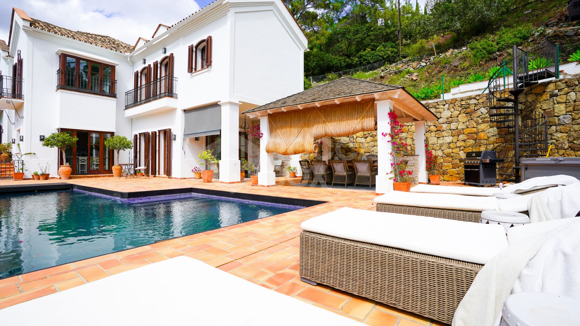 Casa Mar y Cielo - Traditional Villa in El Madroñal for Long Term Rent.