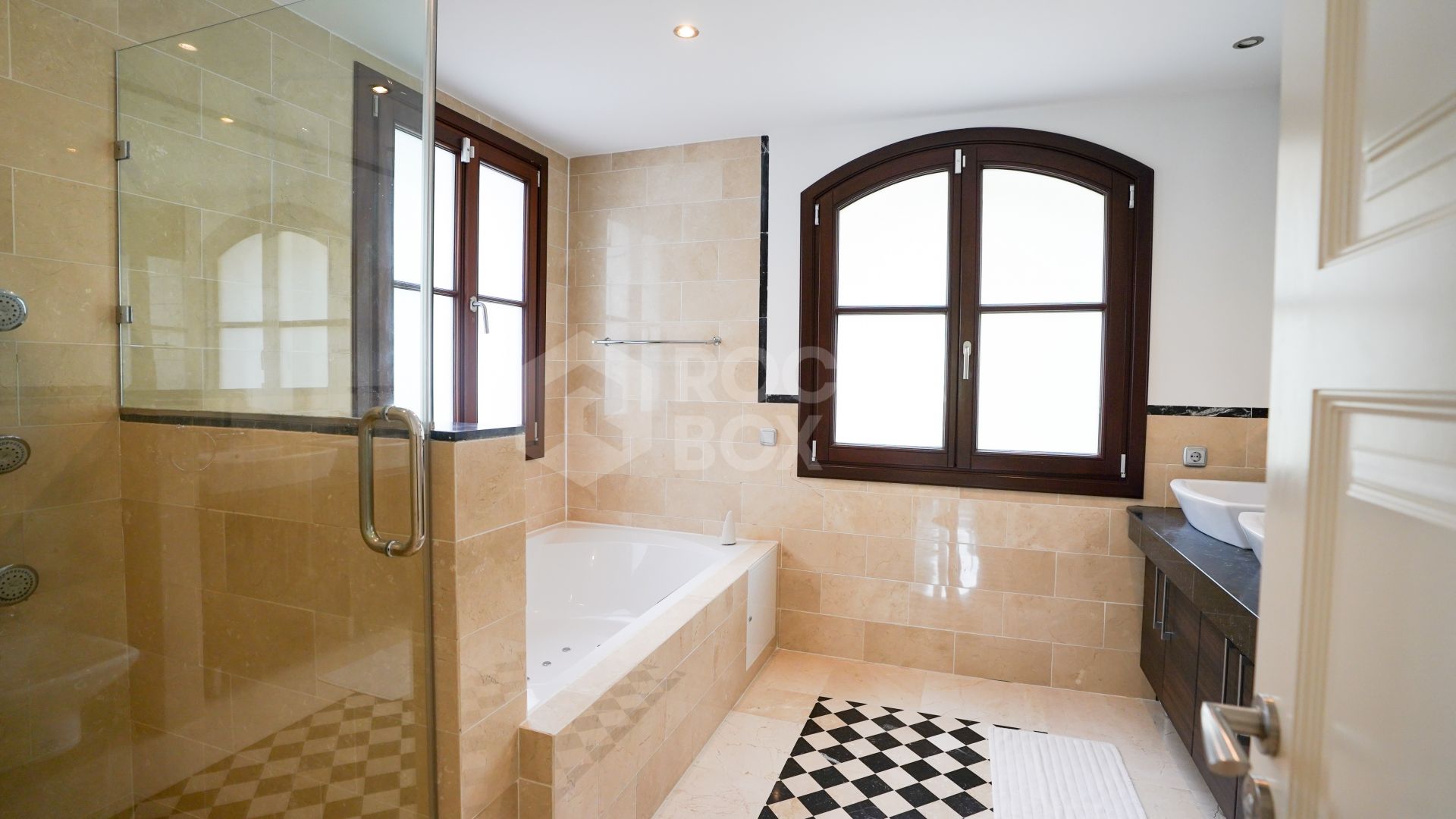 Casa Mar y Cielo - Traditional Villa in El Madroñal for Long Term Rent.