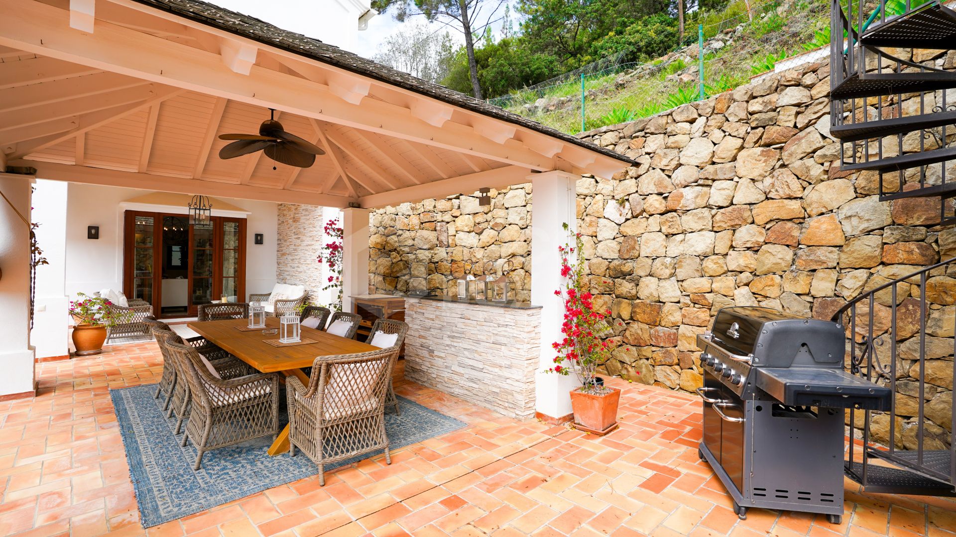 Casa Mar y Cielo - Traditional Villa in El Madroñal for Long Term Rent.