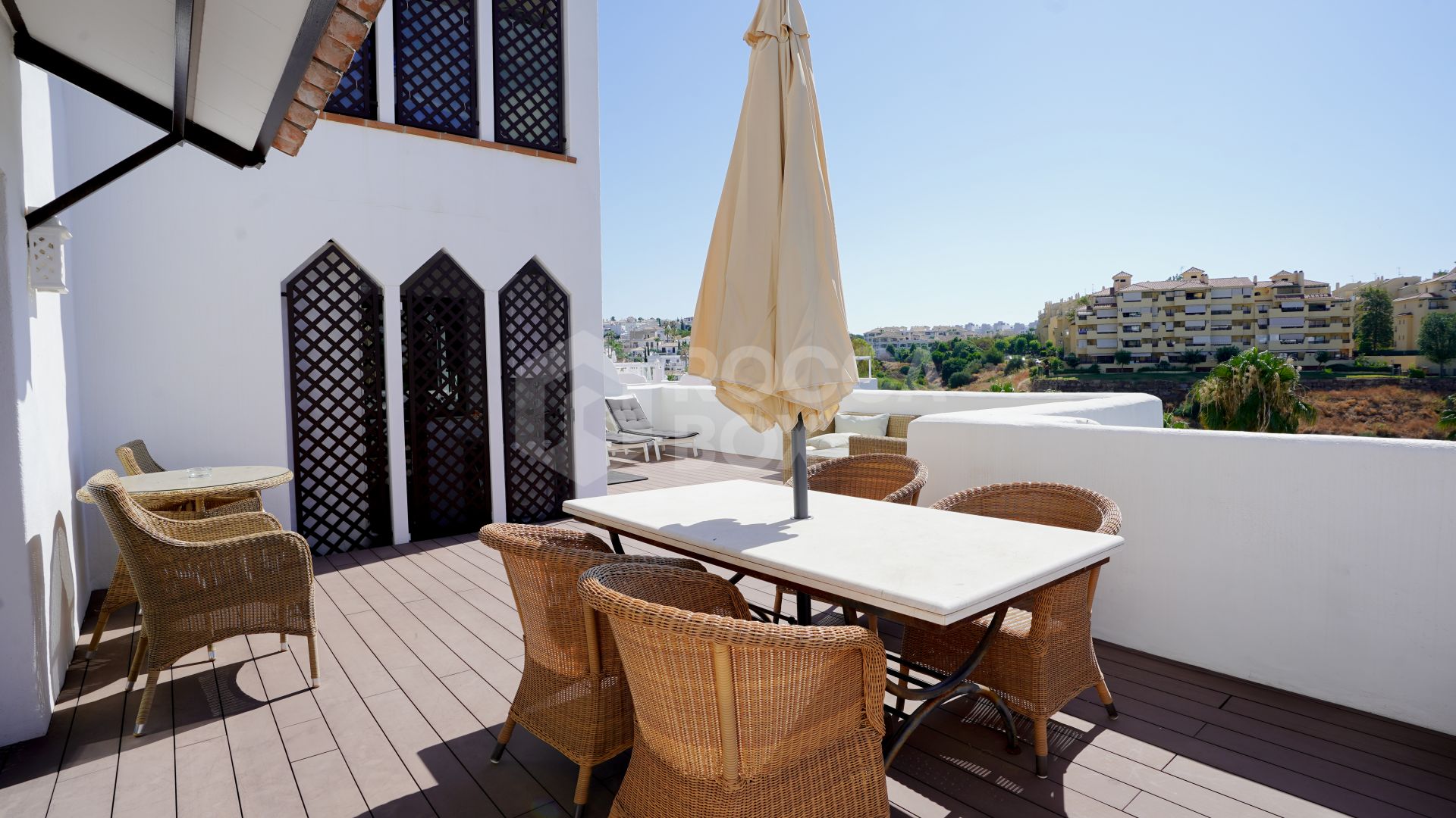 Exclusive 3 Bedroom Apartment with Pool and Pista de Pádel.