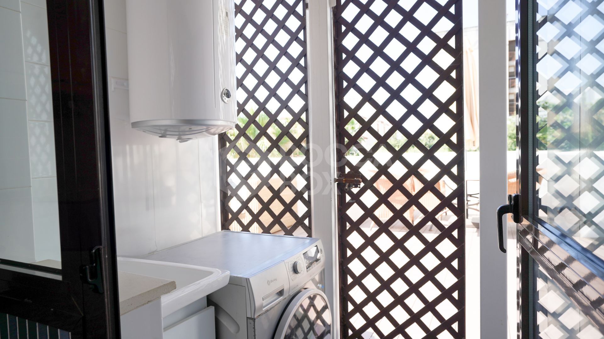 Exclusive 3 Bedroom Apartment with Pool and Pista de Pádel.