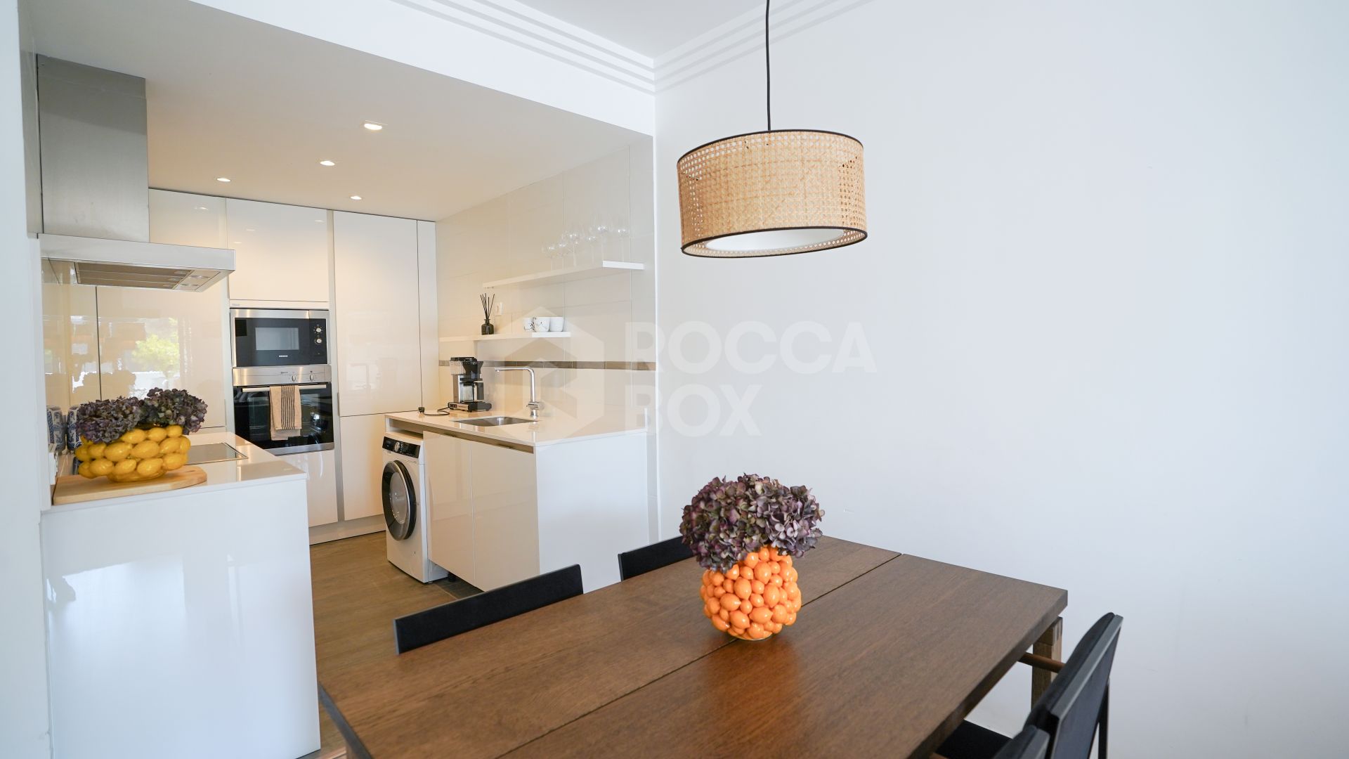 Panoramic Sea View Apartment with Expansive Terrace in Prestigious La Quinta