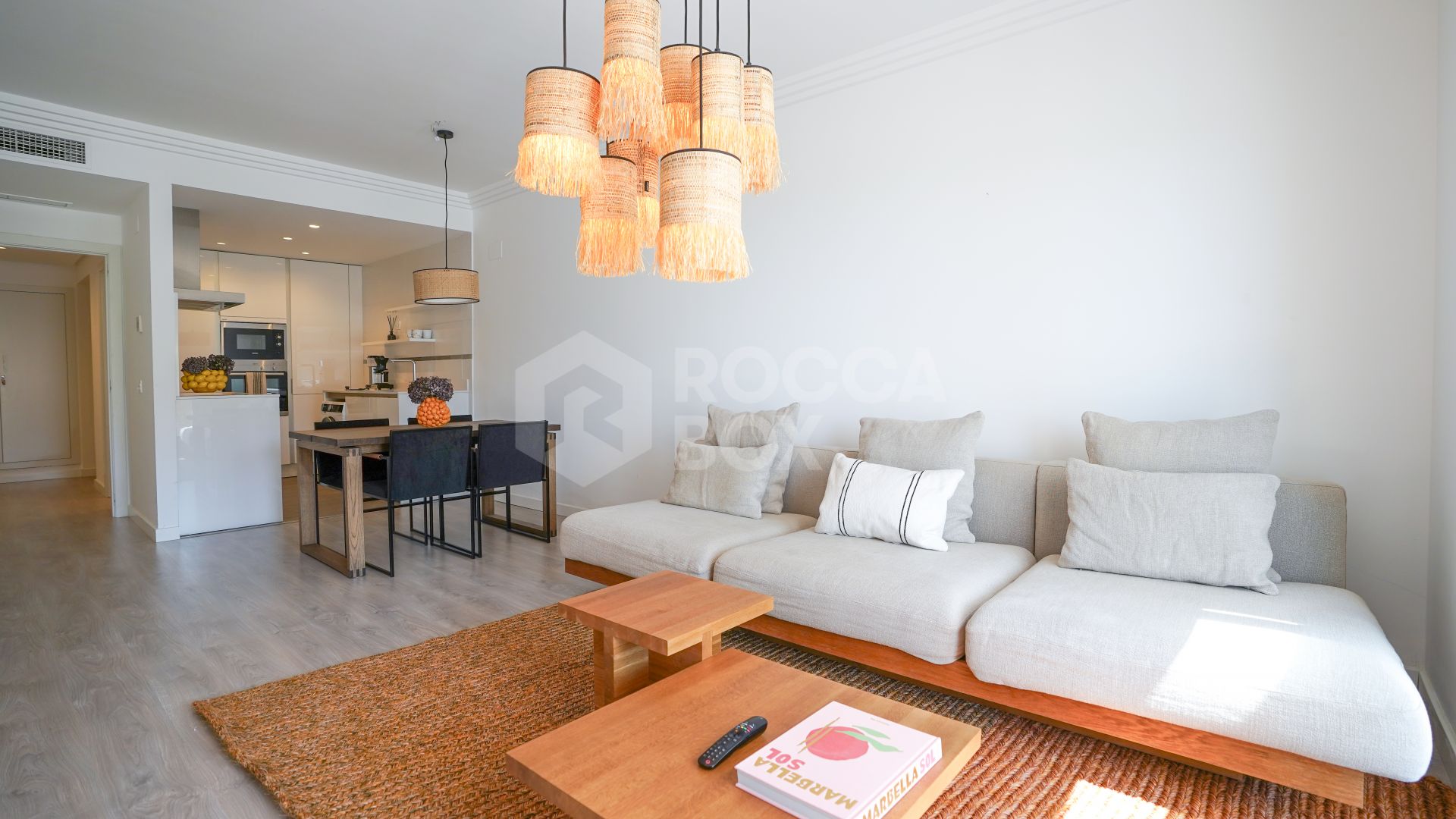 Panoramic Sea View Apartment with Expansive Terrace in Prestigious La Quinta