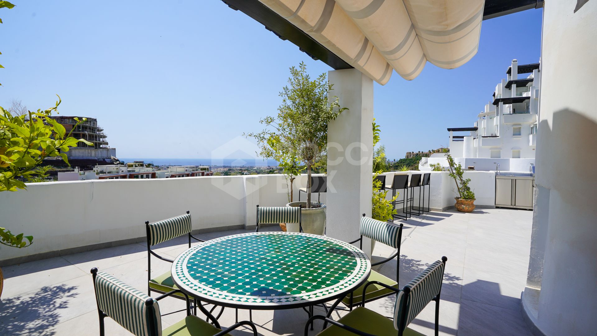Panoramic Sea View Apartment with Expansive Terrace in Prestigious La Quinta