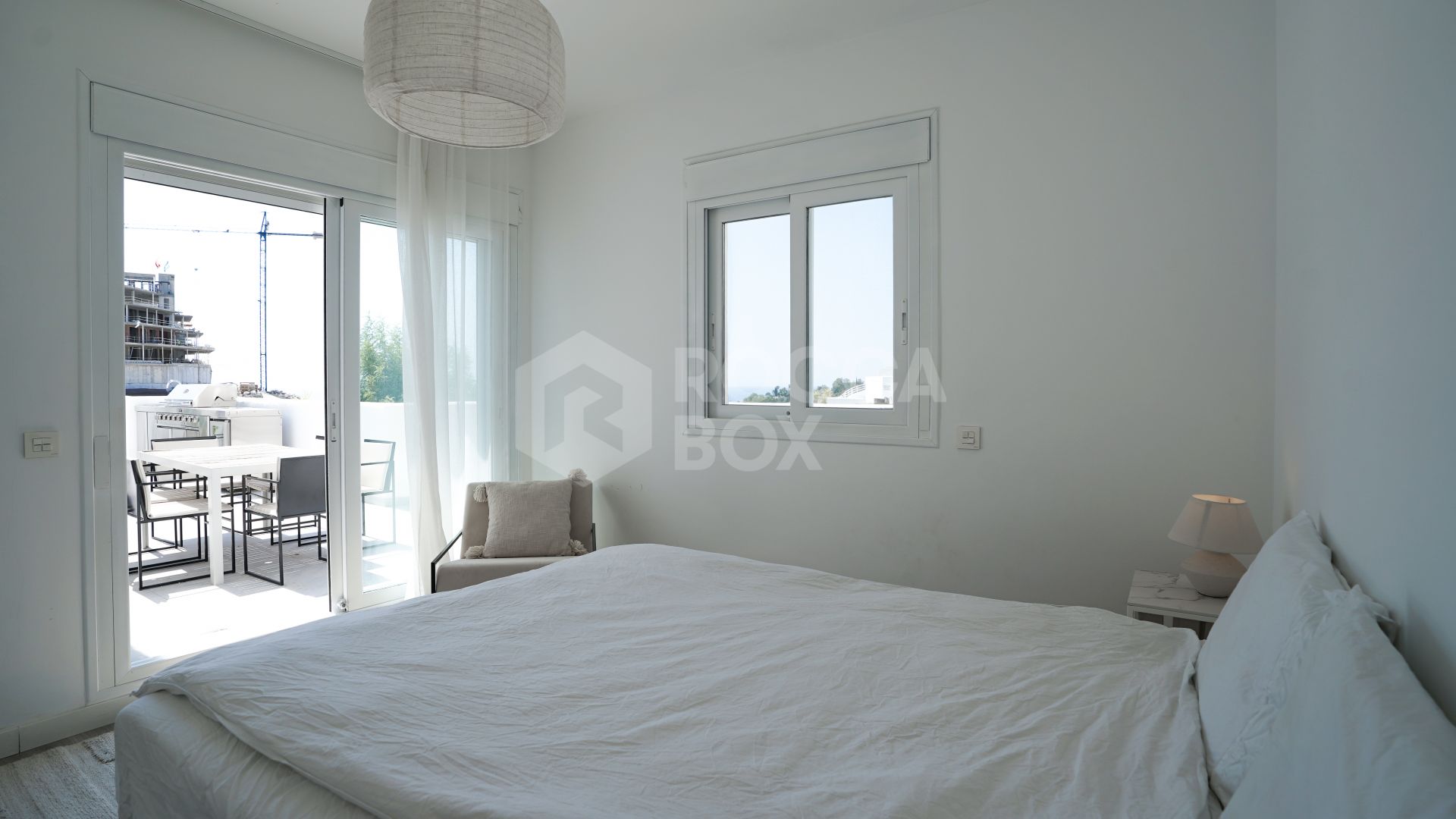 Panoramic Sea View Apartment with Expansive Terrace in Prestigious La Quinta