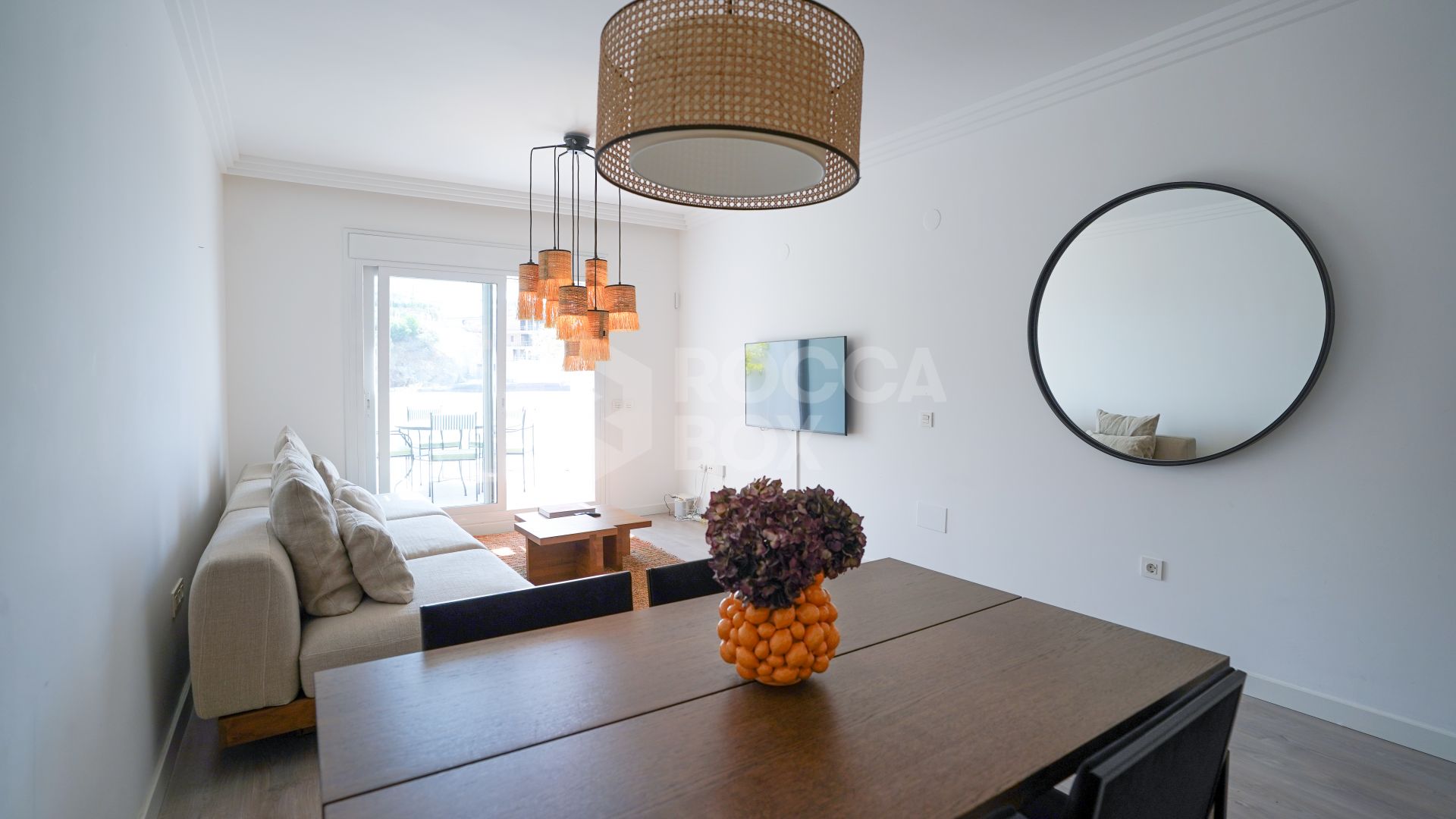 Panoramic Sea View Apartment with Expansive Terrace in Prestigious La Quinta