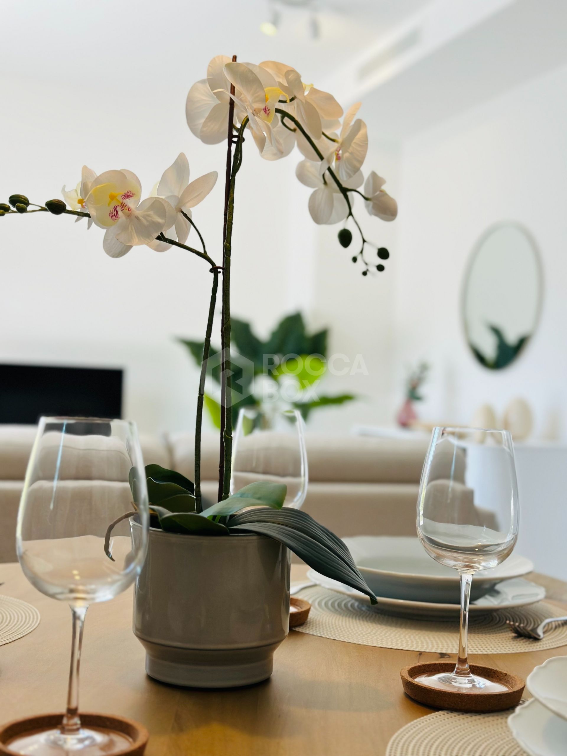 New Luxury Apartment with Terrace and Excellent Private Areas.