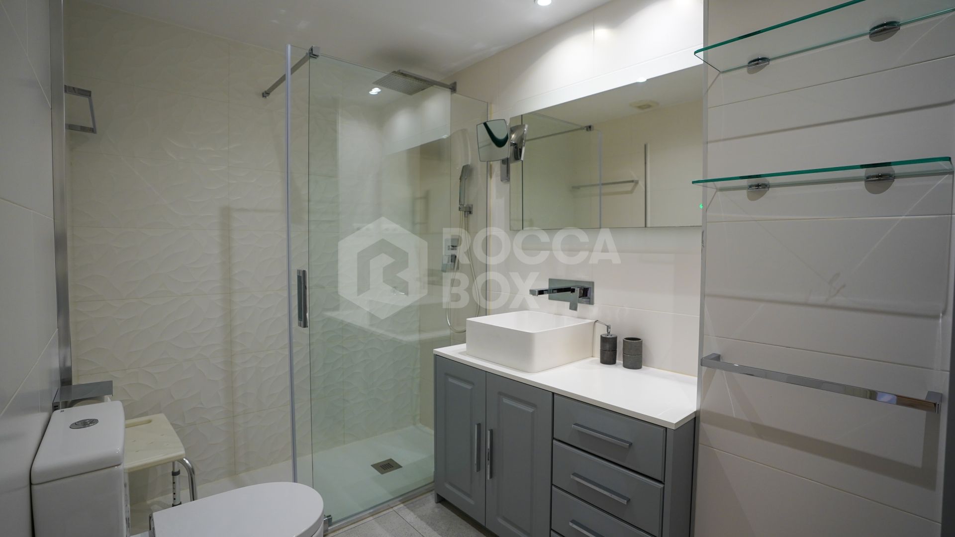 Exclusive 2 Bedroom Apartment in La Dama de Noche - Marbella