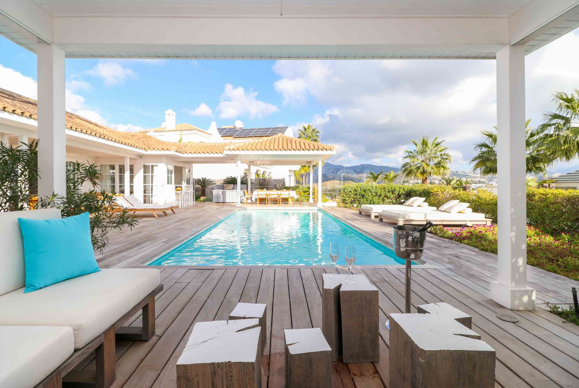 Charming One-Level Villa with Panoramic Sea & Mountain Views