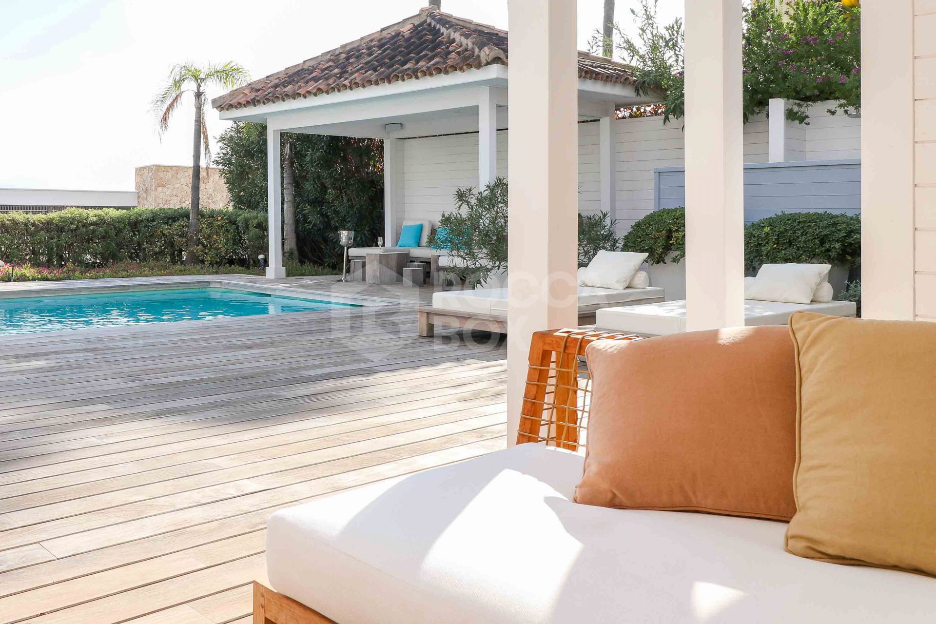 Charming One-Level Villa with Panoramic Sea & Mountain Views