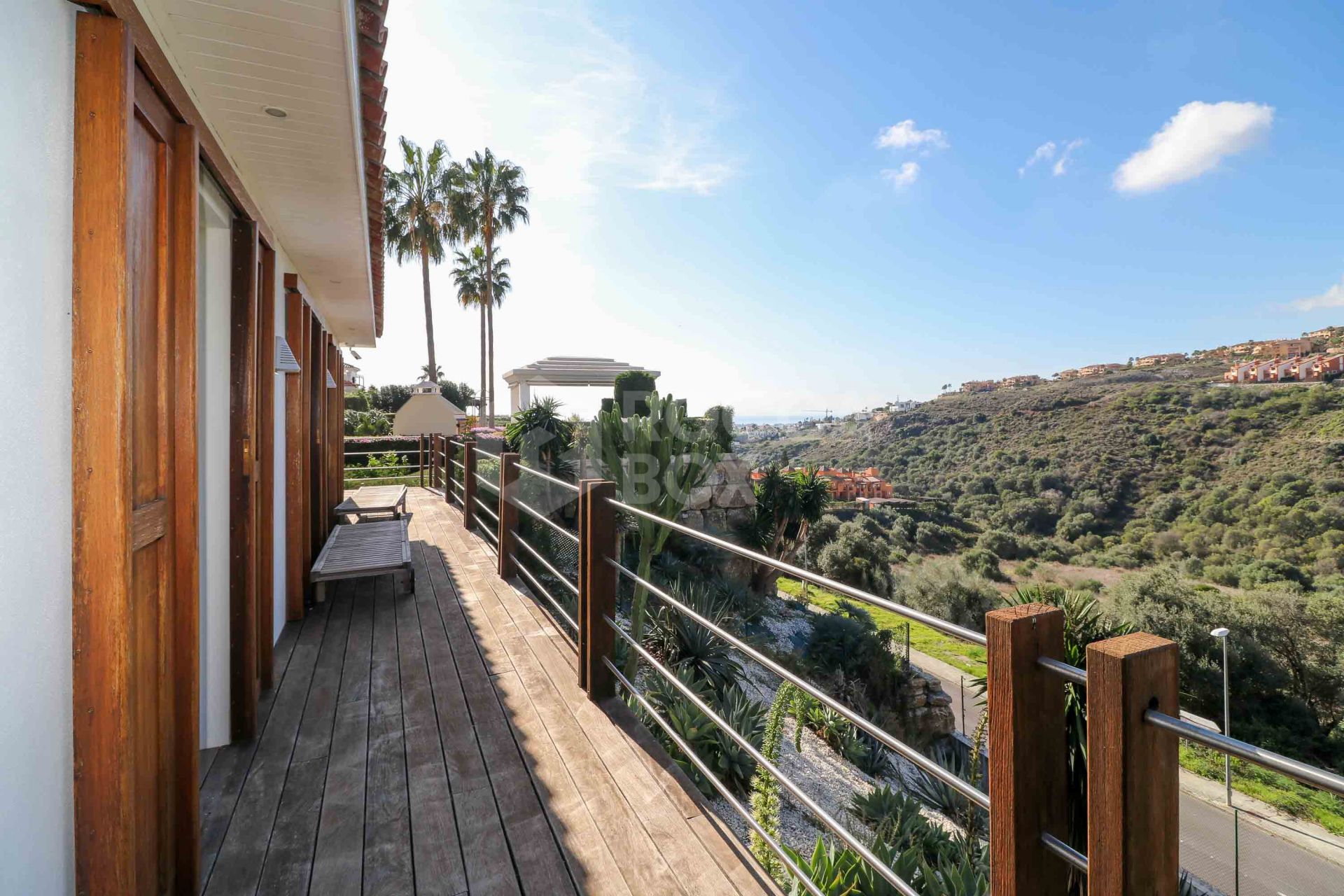 Charming One-Level Villa with Panoramic Sea & Mountain Views