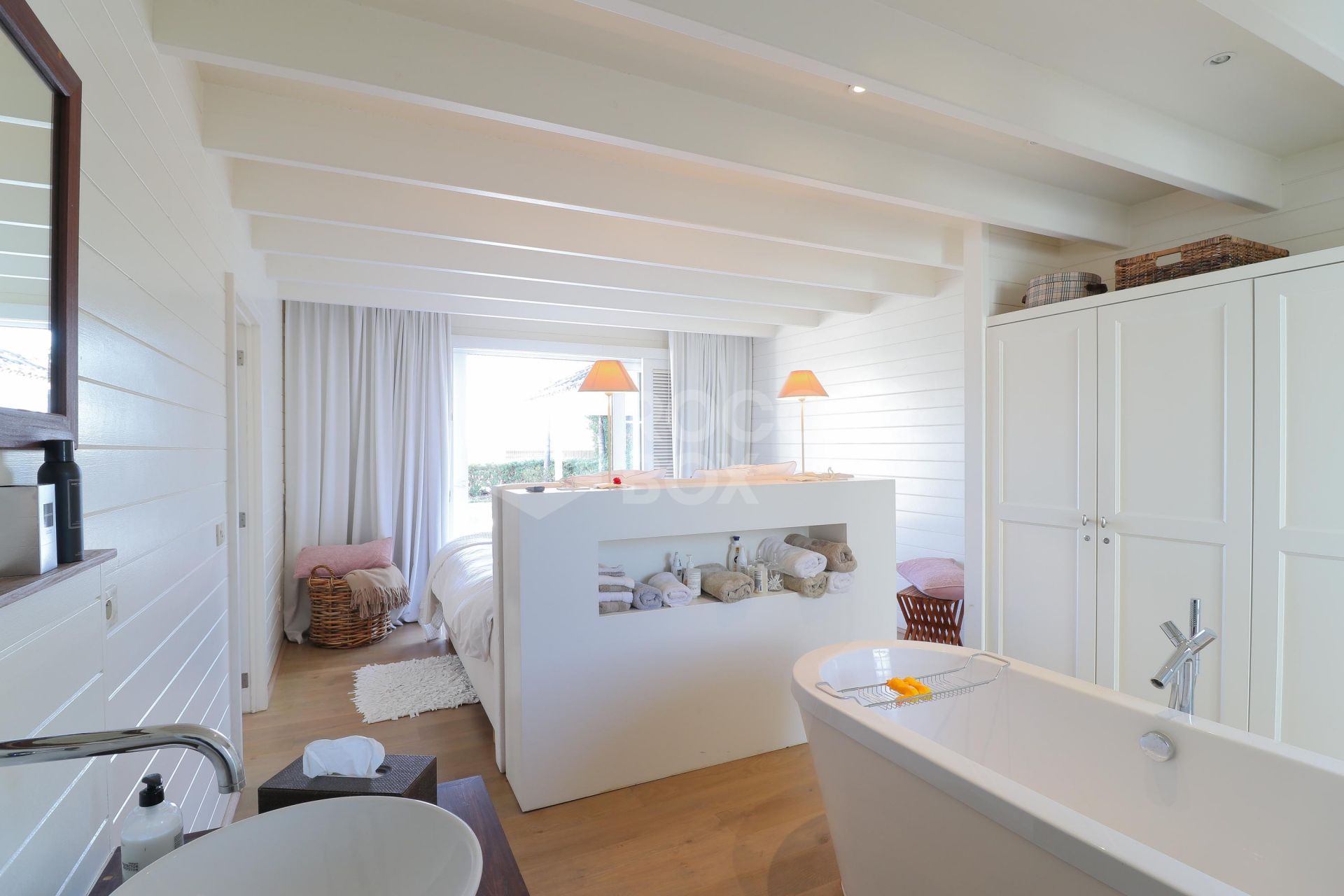 Charming One-Level Villa with Panoramic Sea & Mountain Views