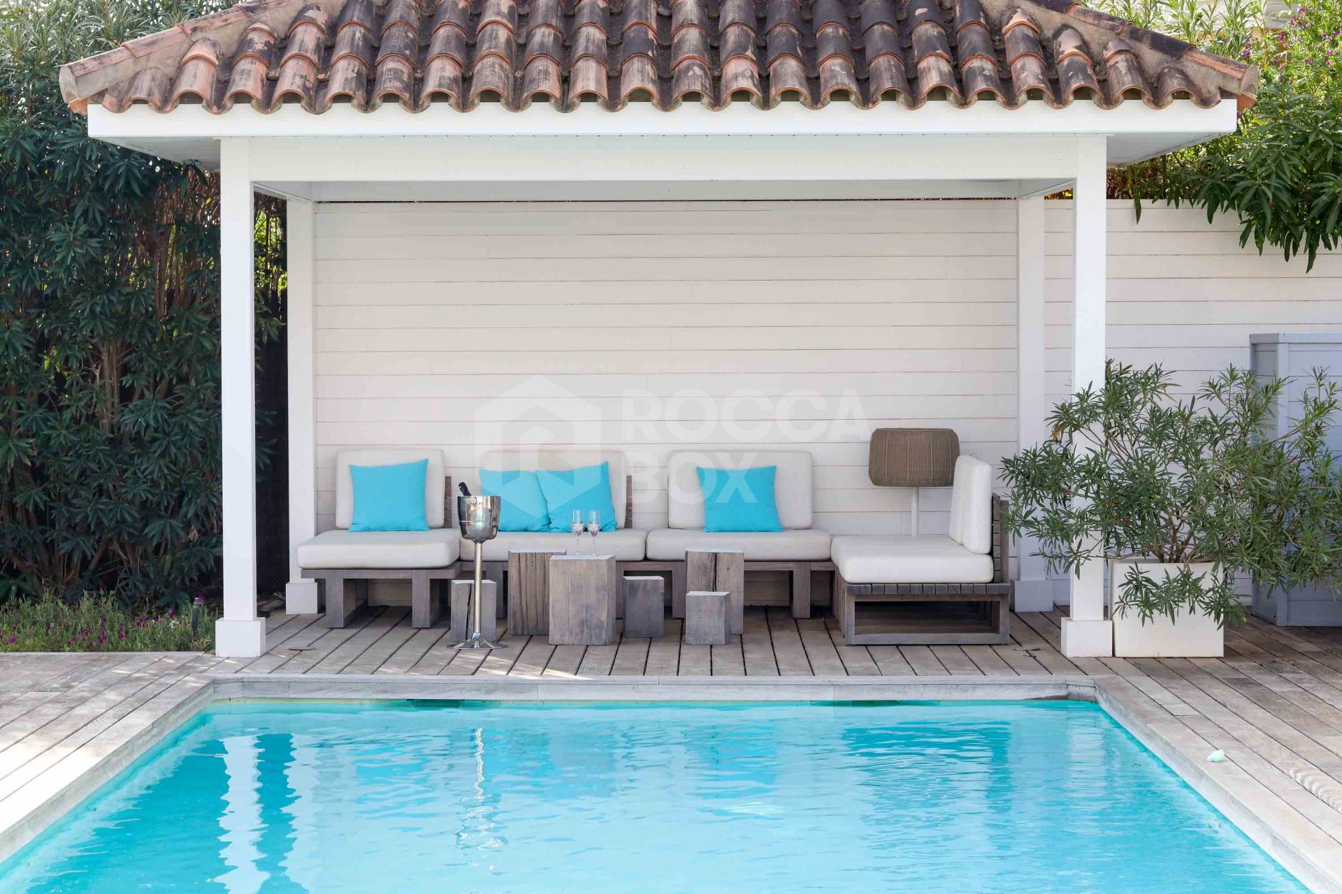 Charming One-Level Villa with Panoramic Sea & Mountain Views