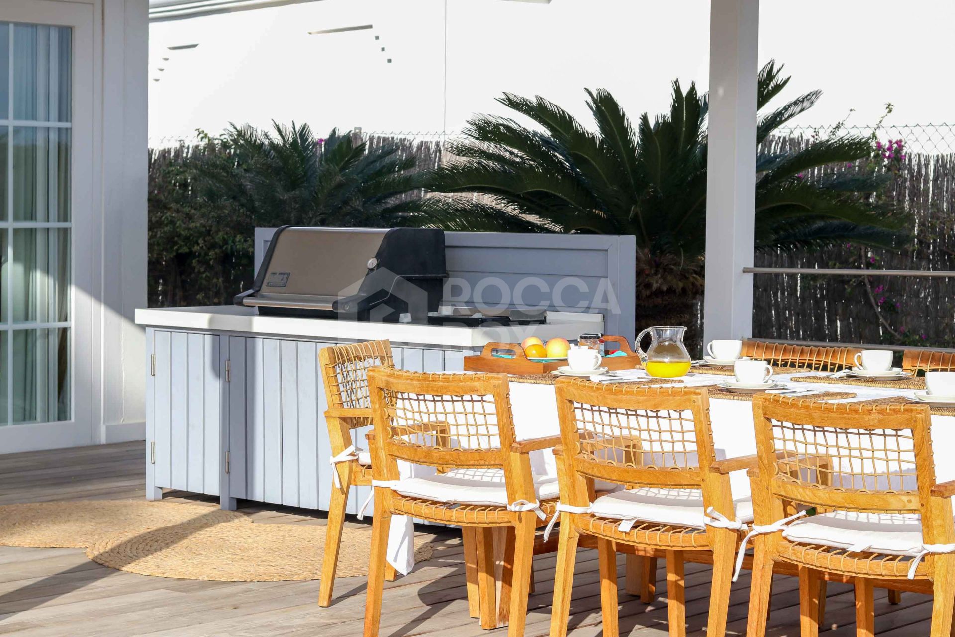 Charming One-Level Villa with Panoramic Sea & Mountain Views