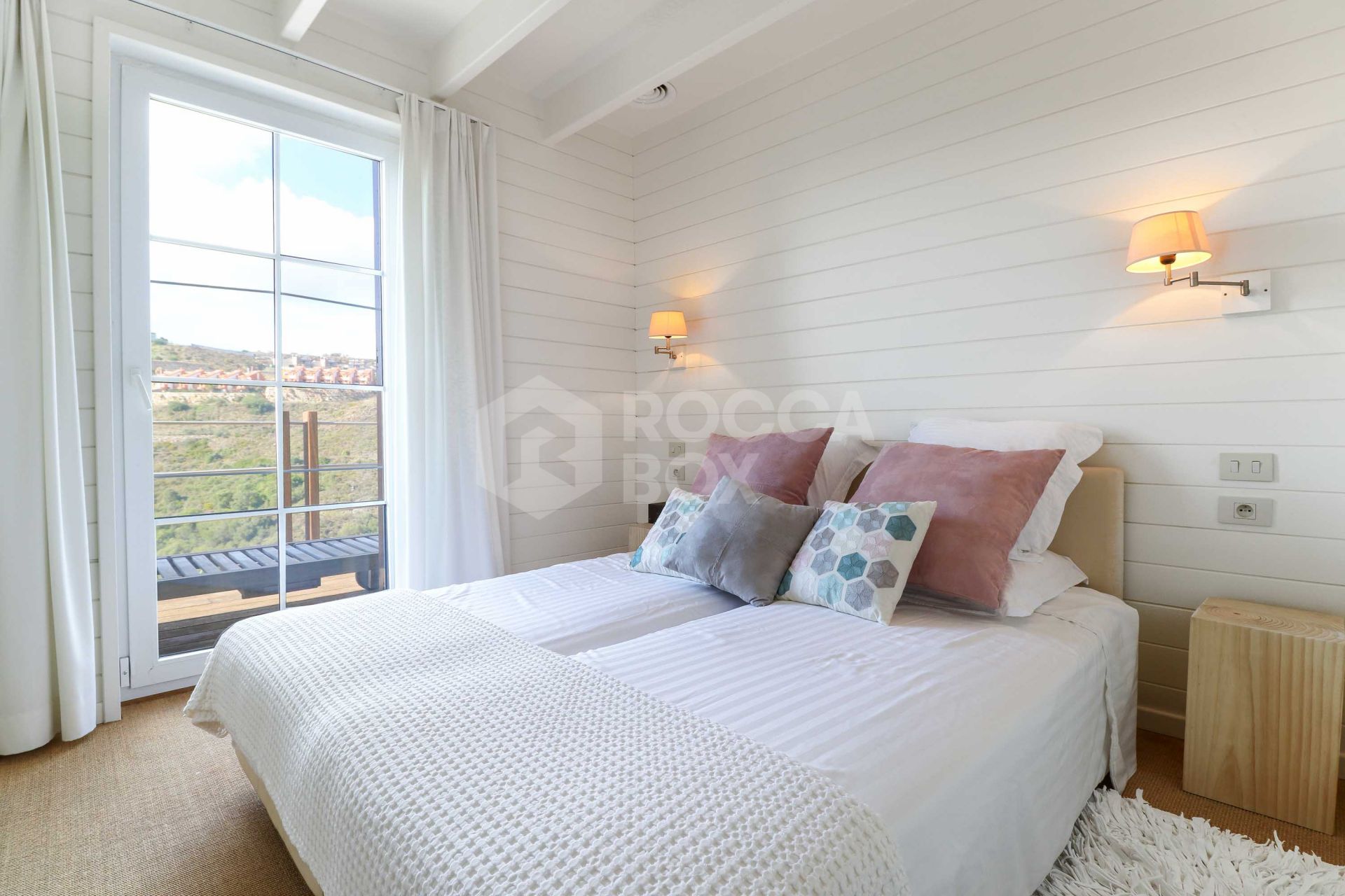 Charming One-Level Villa with Panoramic Sea & Mountain Views