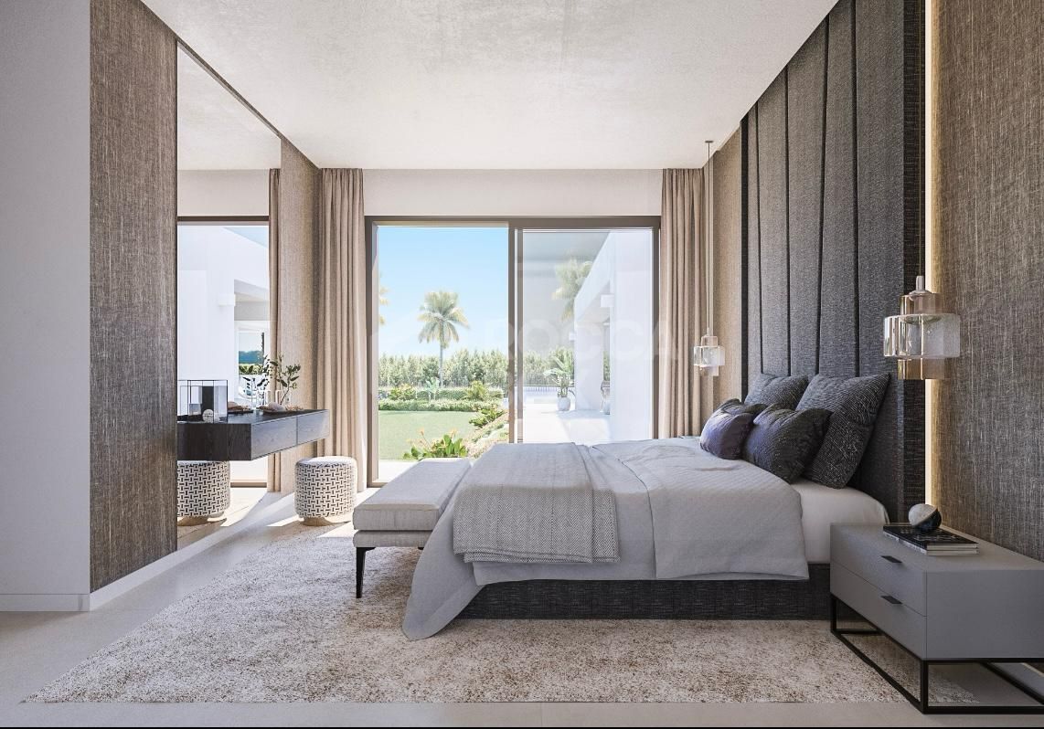 Elegant Contemporary Villa in Estepona’s Prestigious Golden Mile