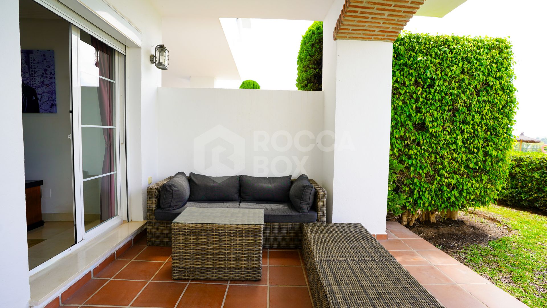Apartment with Countryside Views, Terrace & Pool Access – Ideal Holiday Home or Investment