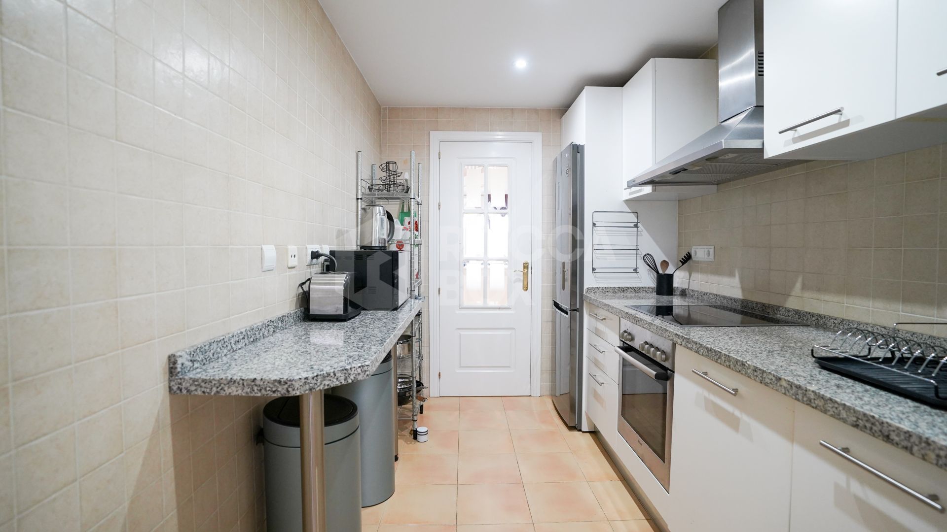 Apartment with Countryside Views, Terrace & Pool Access – Ideal Holiday Home or Investment
