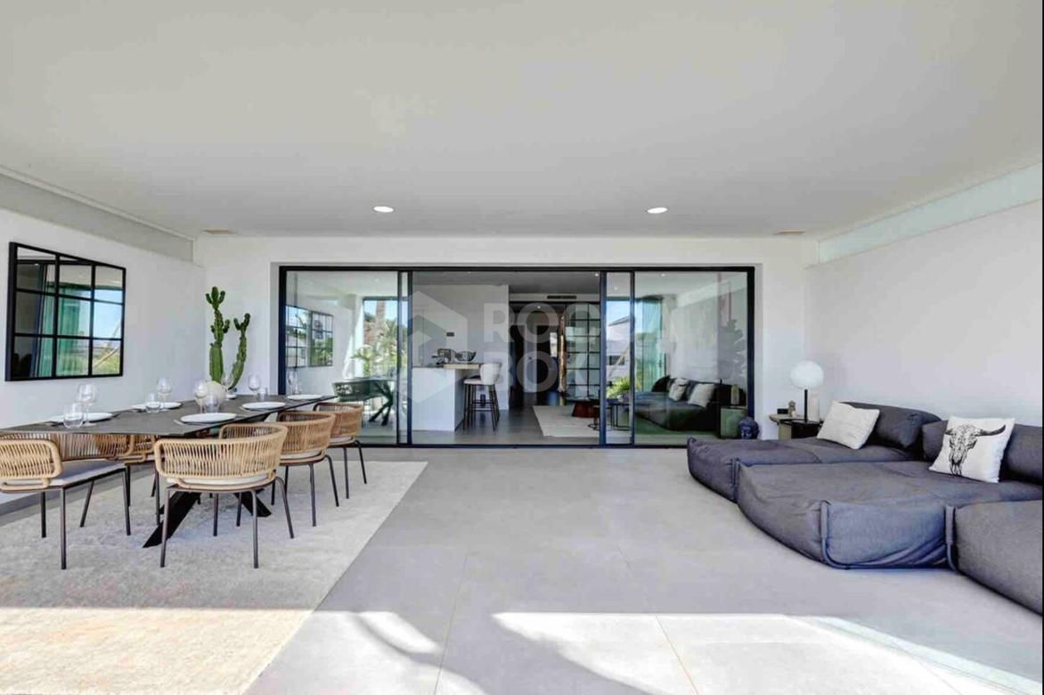 Contemporary Ground Floor Apartment in Prime Estepona Location