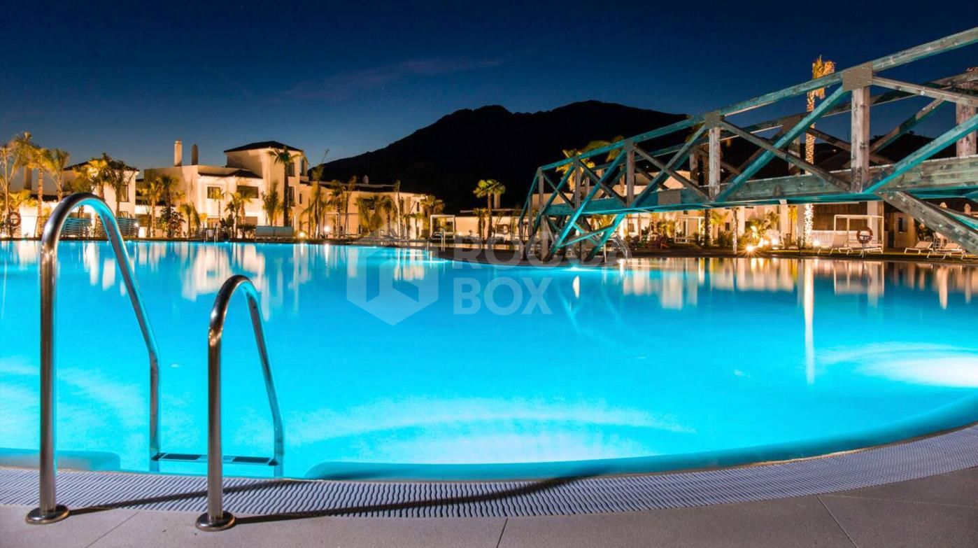 Contemporary Ground Floor Apartment in Prime Estepona Location