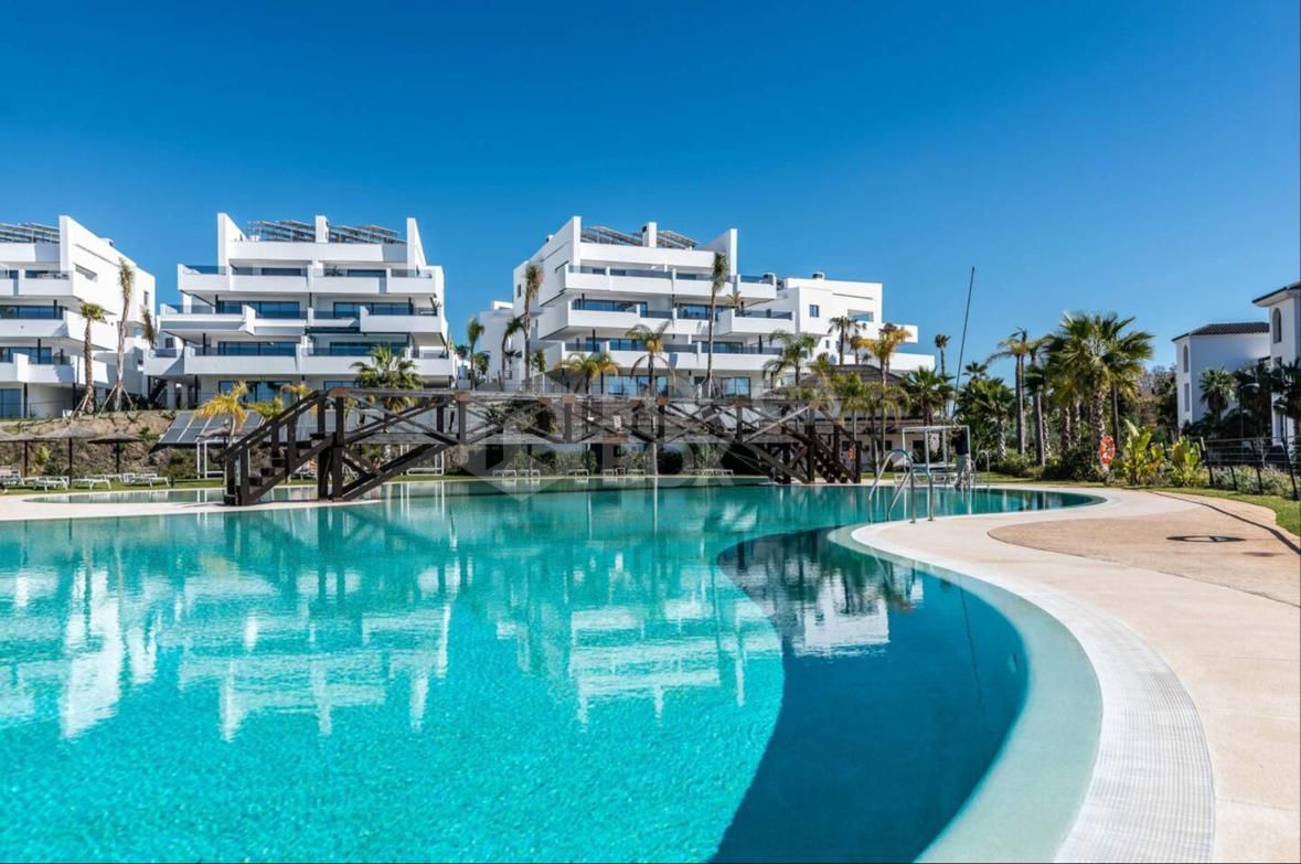 Contemporary Ground Floor Apartment in Prime Estepona Location