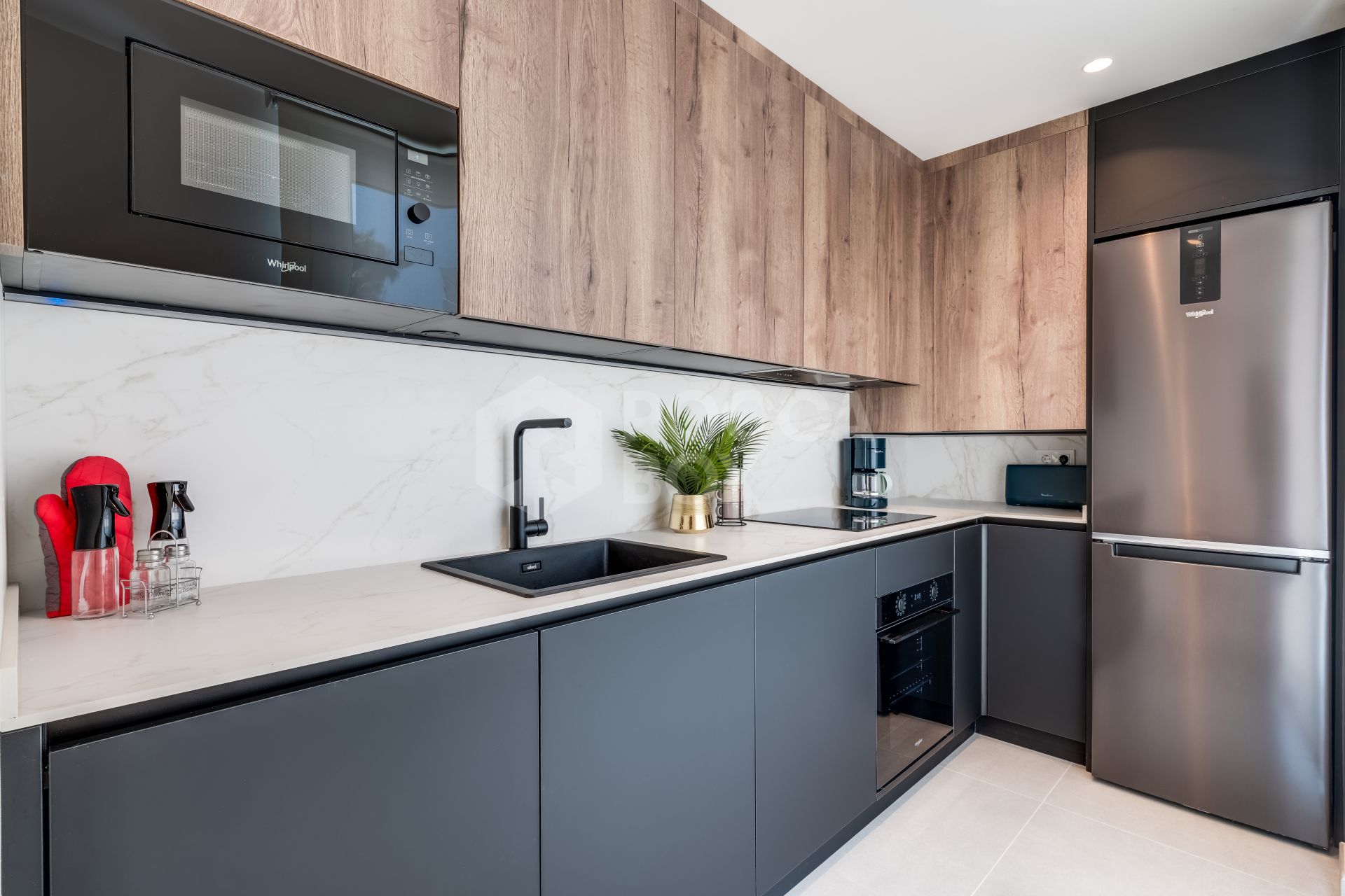 Luxury apartment in front line golf with private terrace and excellent qualities.