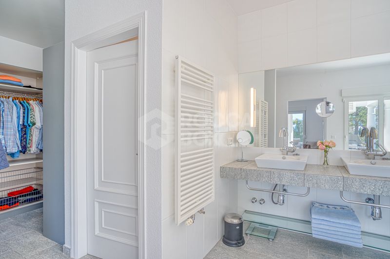 Elegant 4-Bedroom Villa with Sea & Mountain Views in Prestigious Hacienda Las Chapas, Marbella