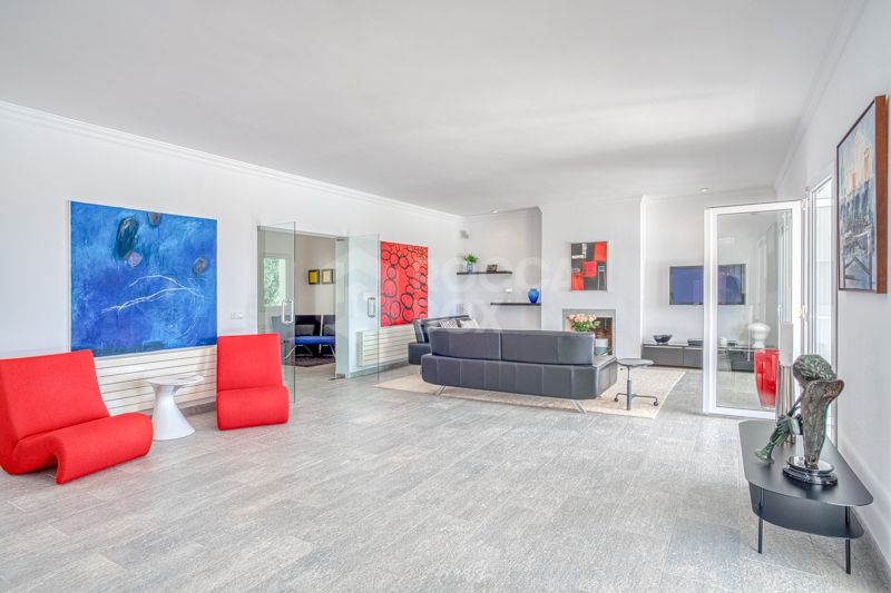 Elegant 4-Bedroom Villa with Sea & Mountain Views in Prestigious Hacienda Las Chapas, Marbella