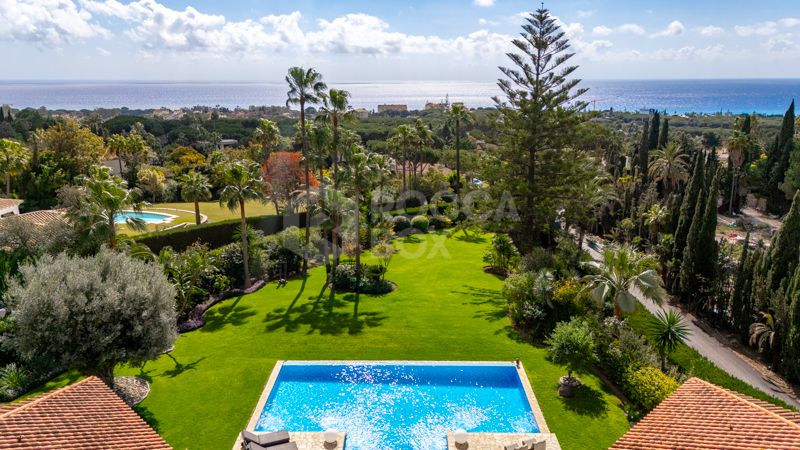 Elegant 4-Bedroom Villa with Sea & Mountain Views in Prestigious Hacienda Las Chapas, Marbella