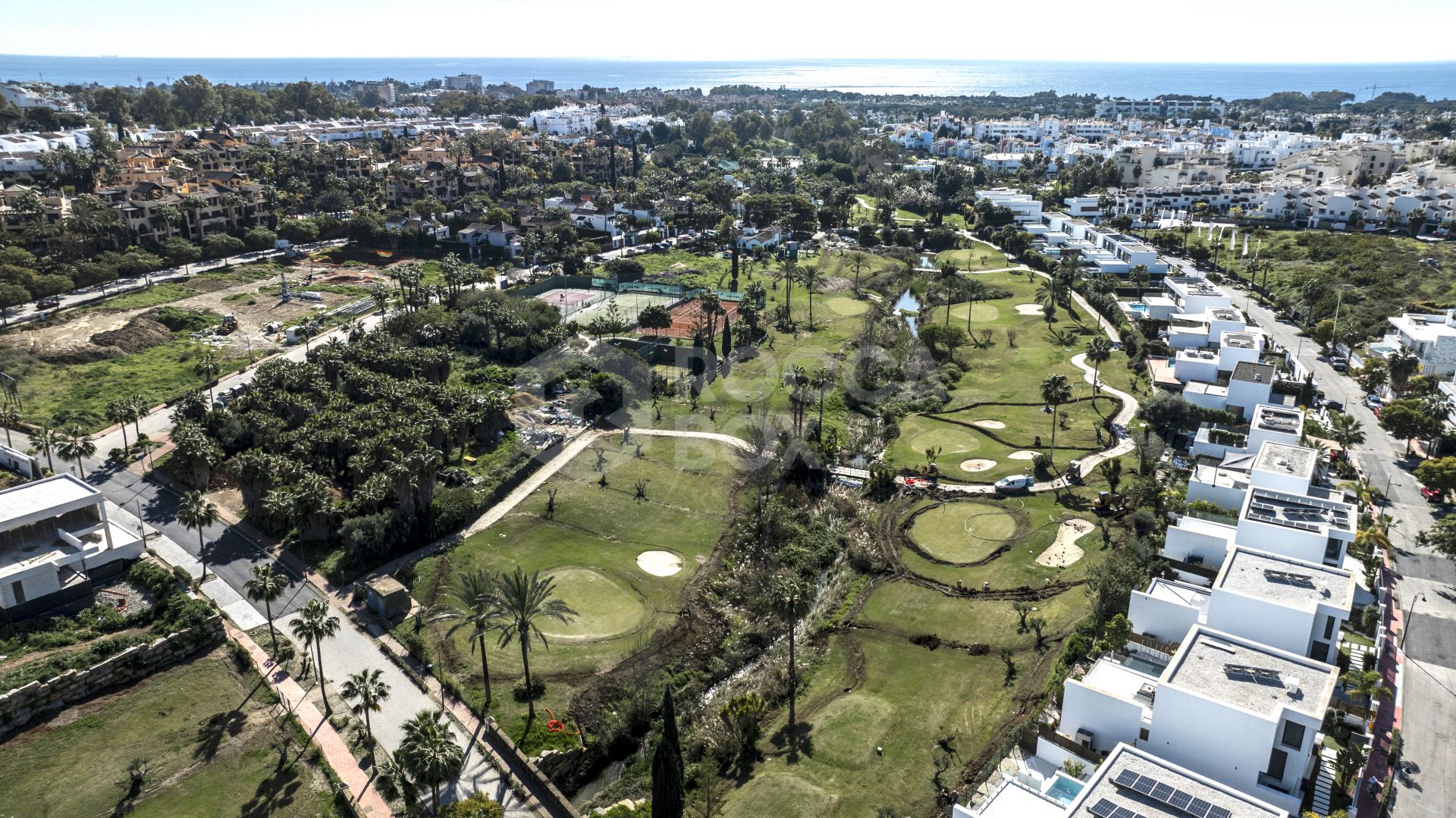 Modern 5-Bedroom Villa with Private Pool and Golf Views in a Gated Luxury Community
