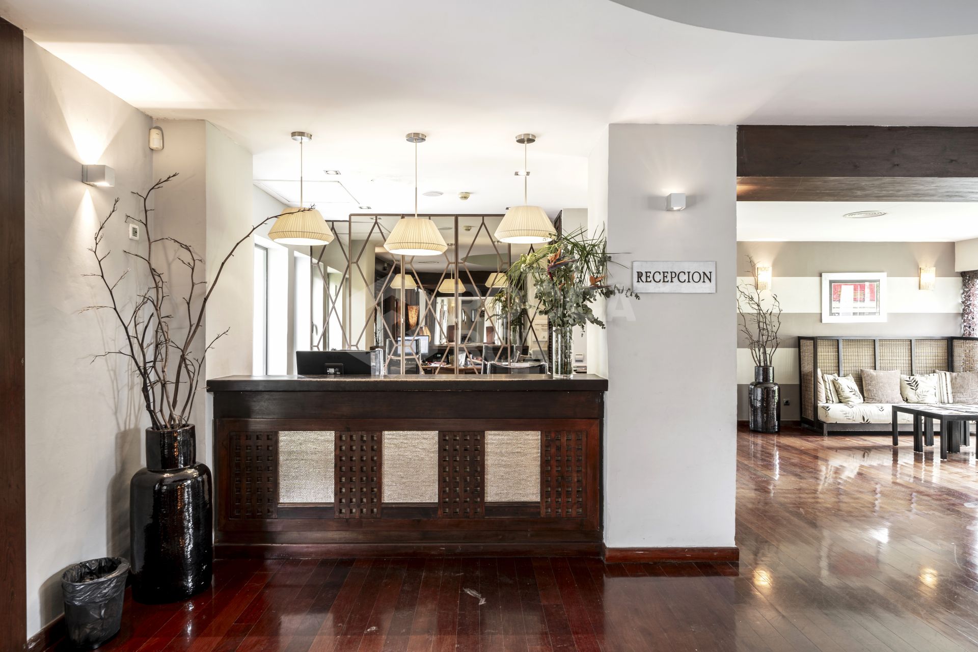 Modern 5-Bedroom Villa with Private Pool and Golf Views in a Gated Luxury Community