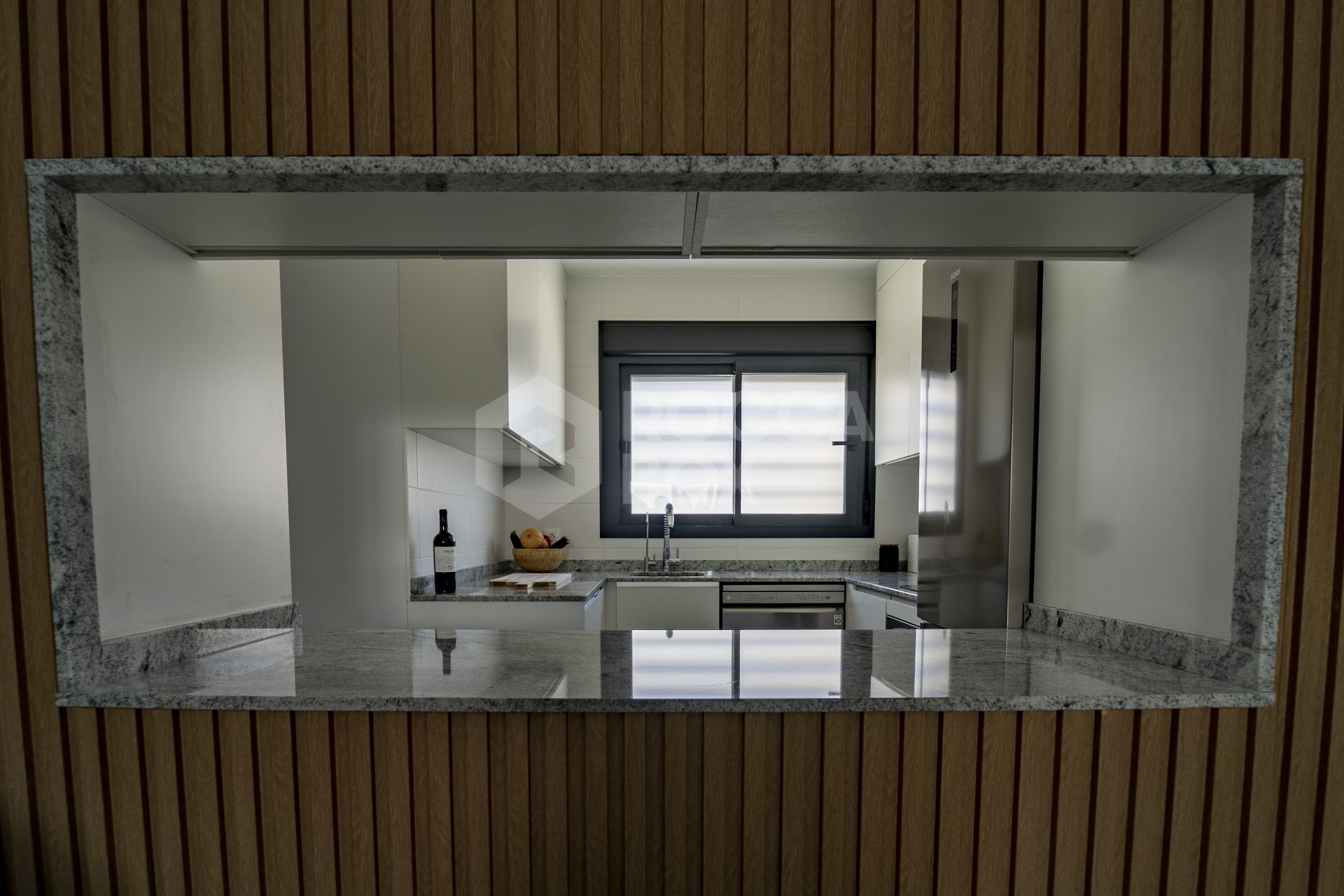 Modern 3-Bedroom Townhouse Walking Distance to the Beach