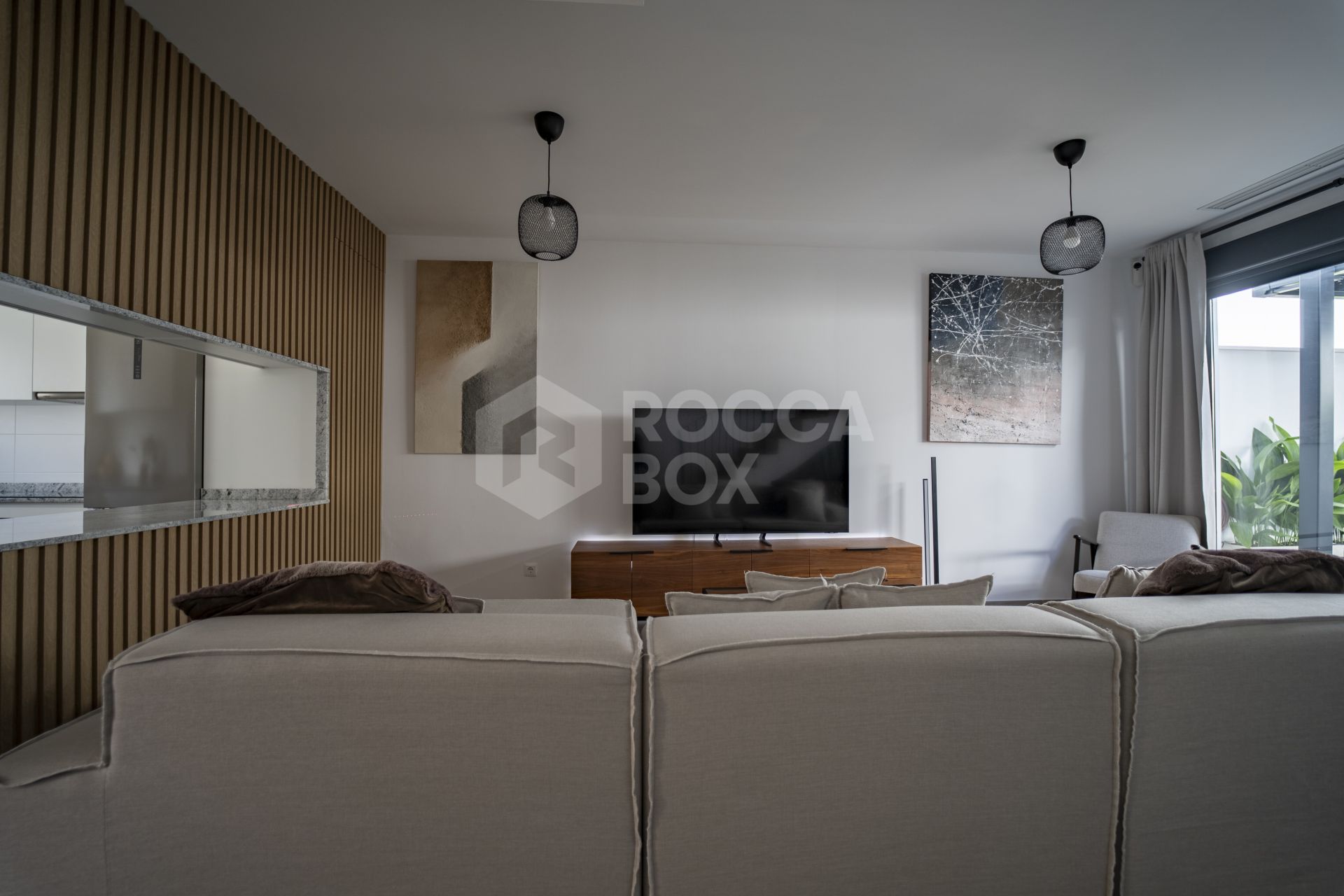 Modern 3-Bedroom Townhouse Walking Distance to the Beach