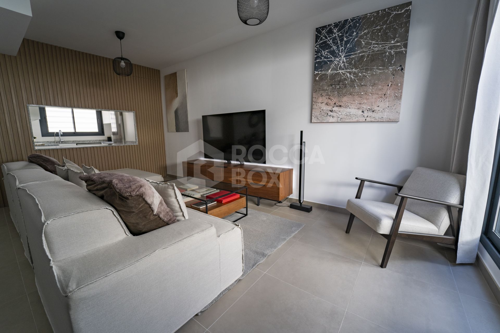Modern 3-Bedroom Townhouse Walking Distance to the Beach