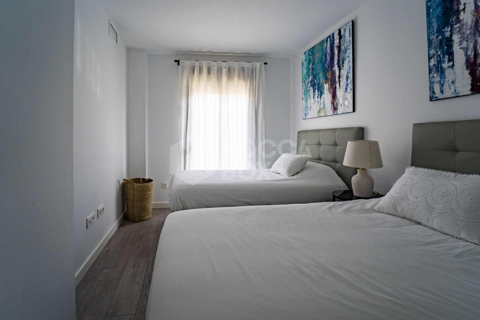 Modern 3-Bedroom Townhouse Walking Distance to the Beach