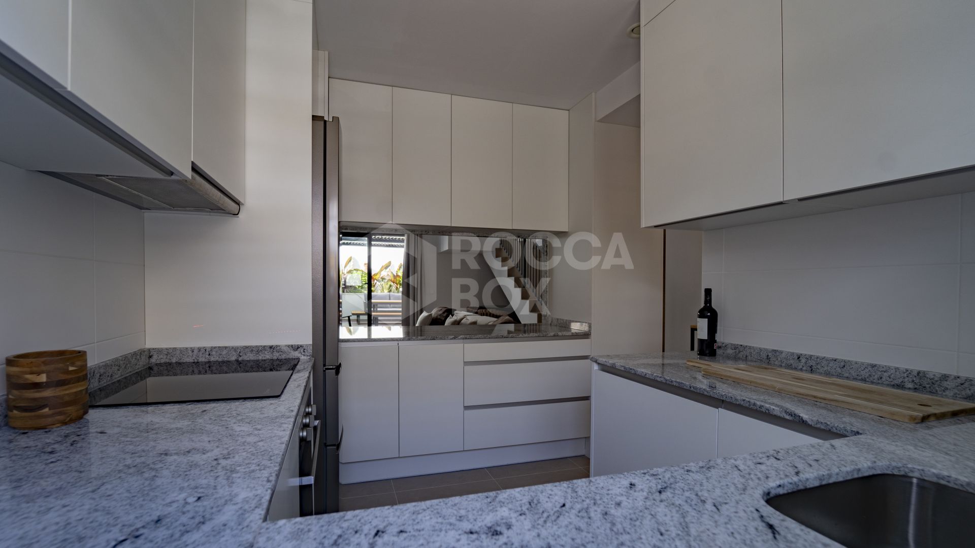 Modern 3-Bedroom Townhouse Walking Distance to the Beach