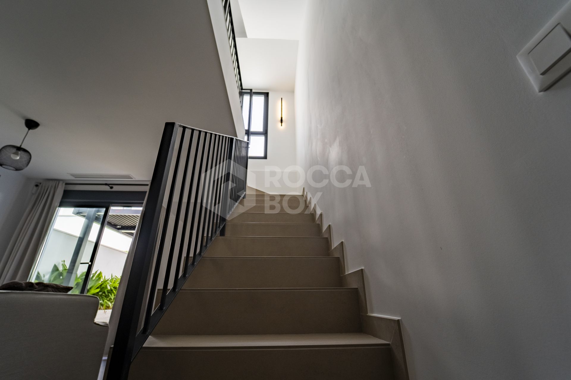 Modern 3-Bedroom Townhouse Walking Distance to the Beach