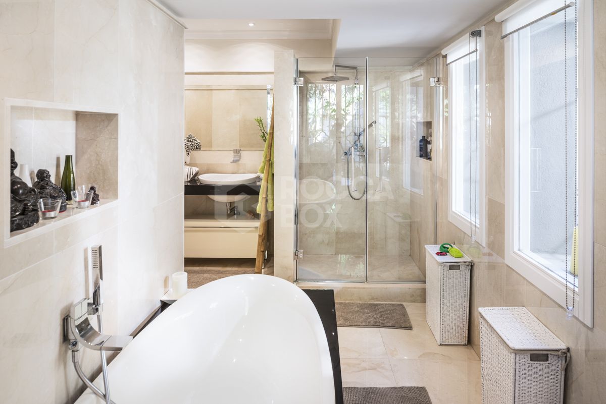 Charming Andalusian Villa with Pool, Jacuzzi & Total Privacy
