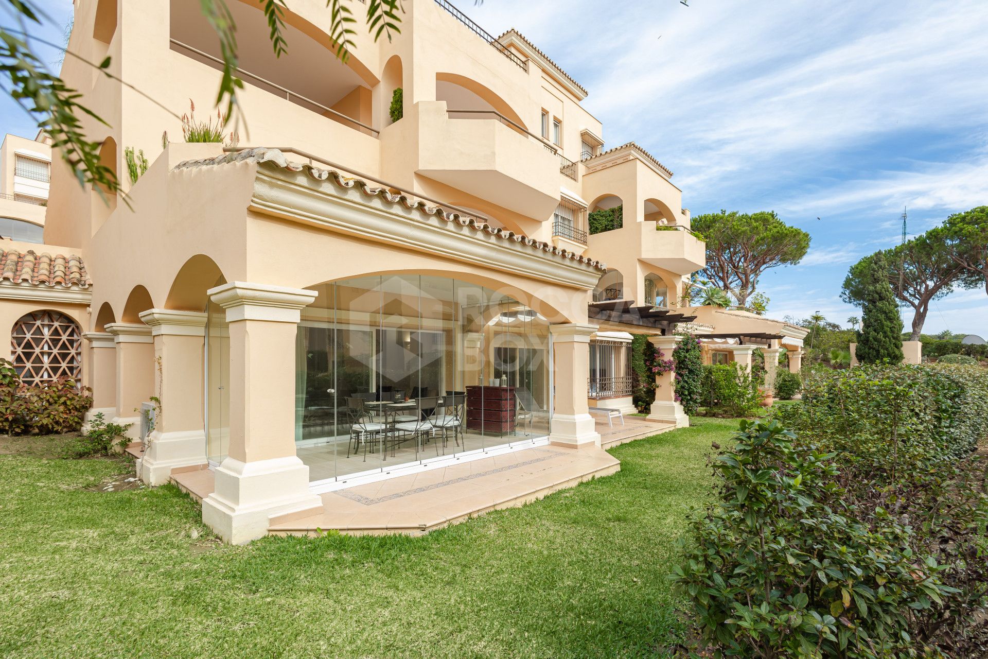 Elegant Three-Bedroom Ground-Floor Apartment in Marbella