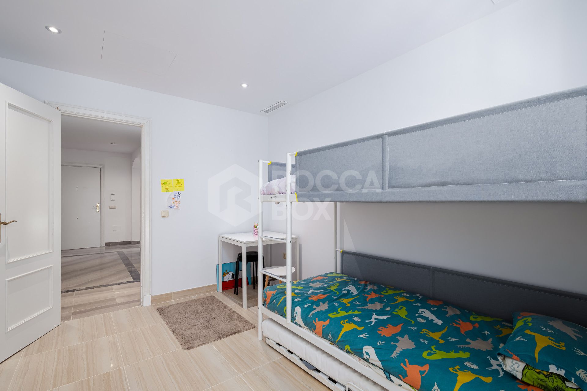 Elegant Three-Bedroom Ground-Floor Apartment in Marbella