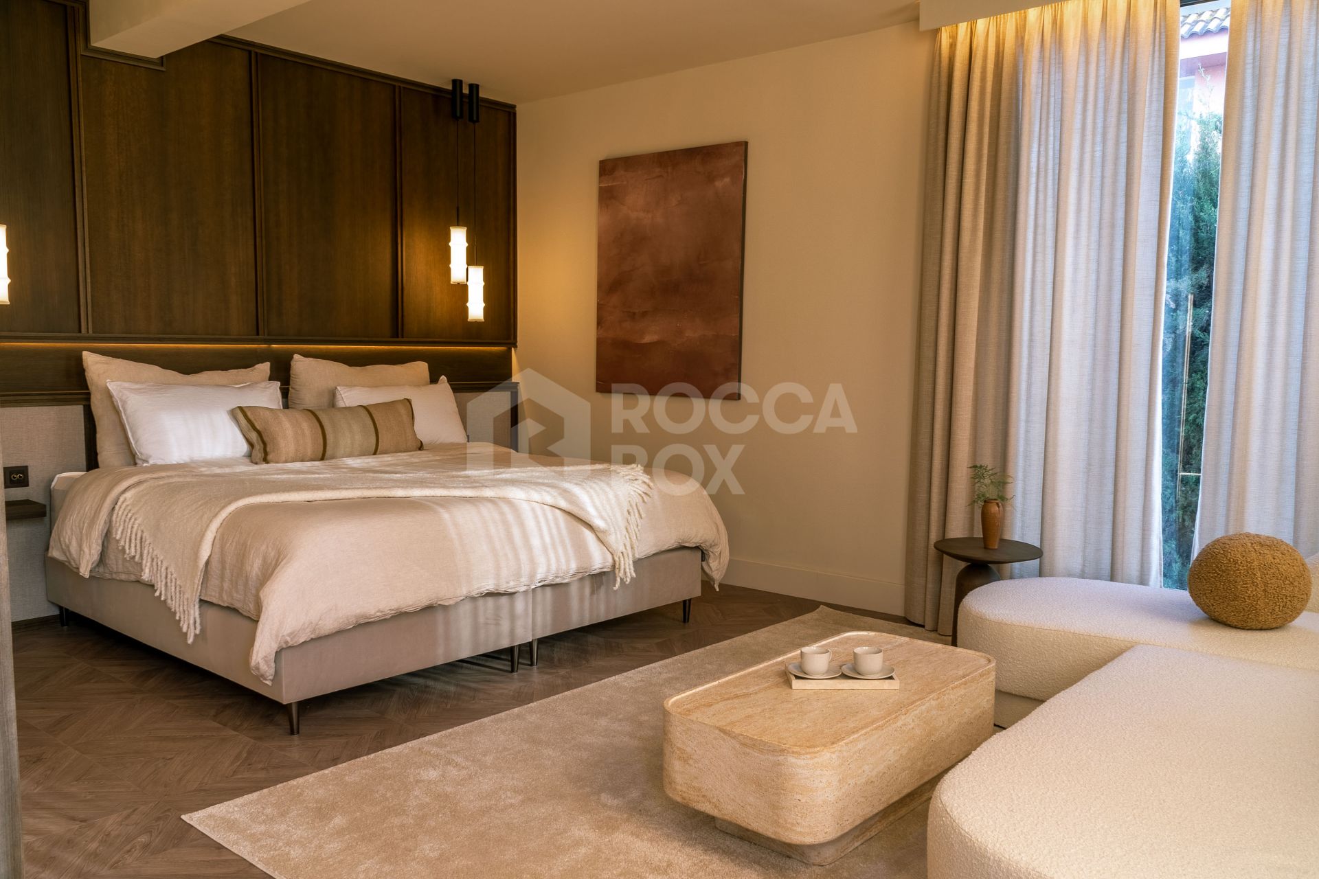 Exquisite Five-Bedroom Luxury Villa with Private Pool and Garden