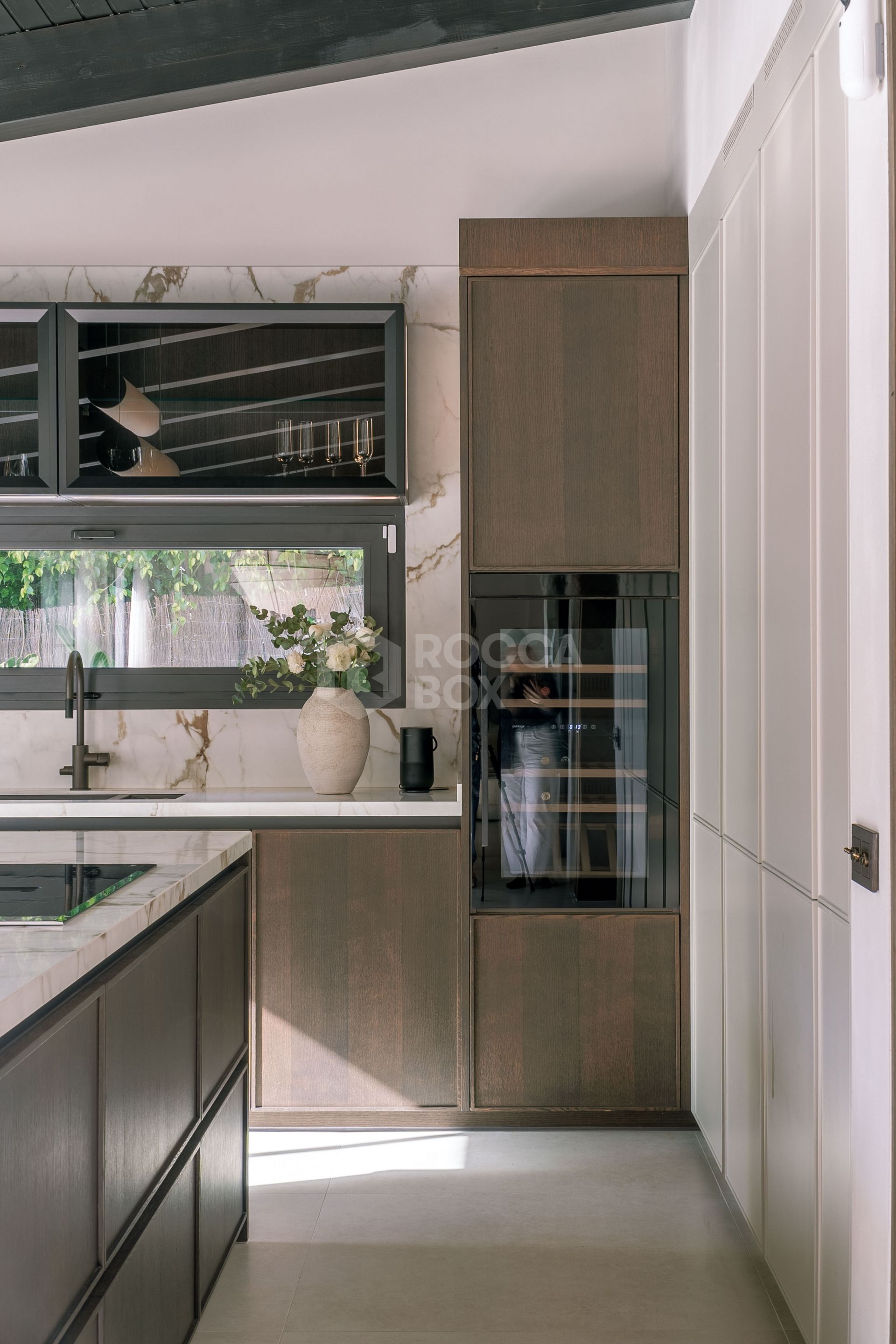 Exquisite Five-Bedroom Luxury Villa with Private Pool and Garden