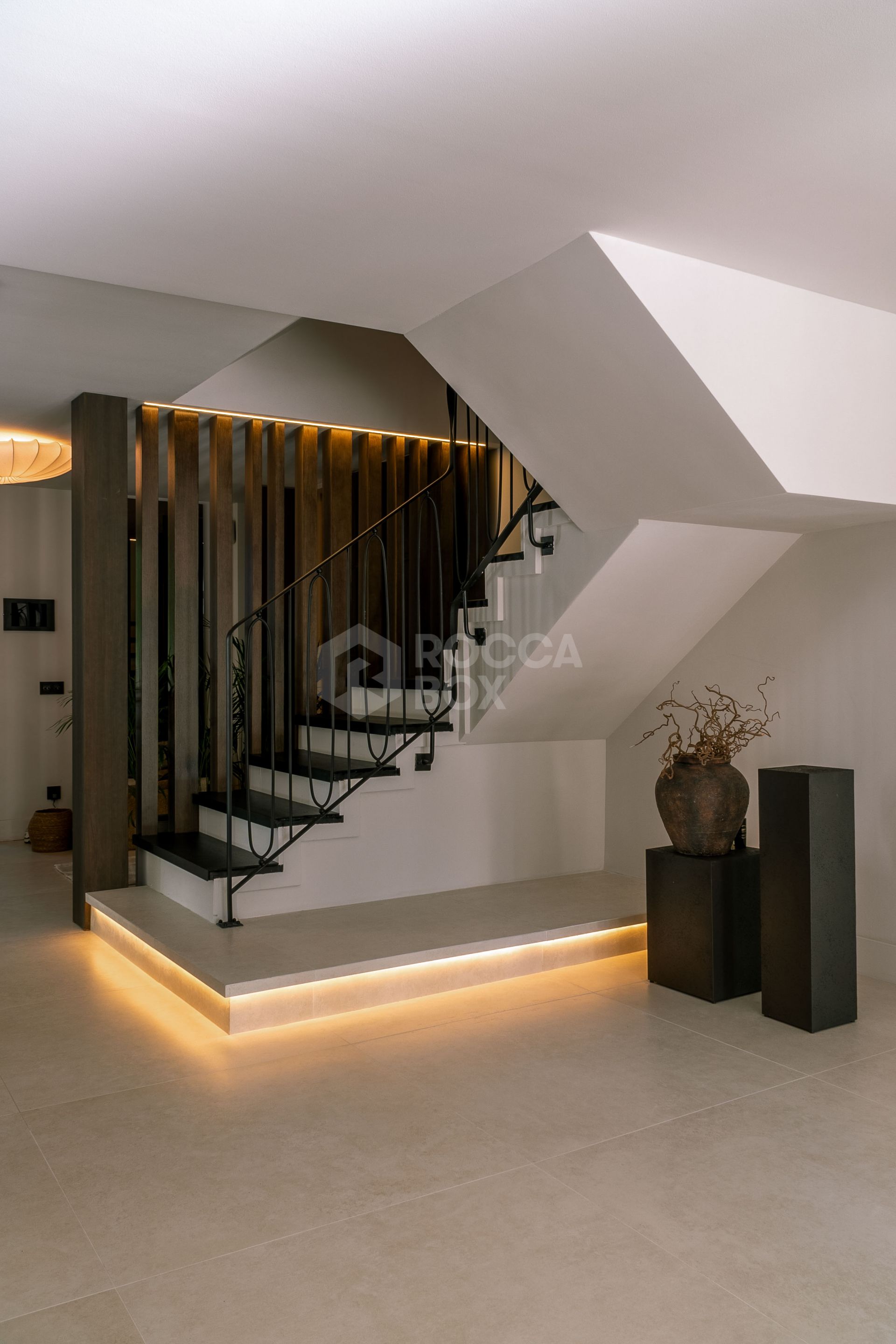 Exquisite Five-Bedroom Luxury Villa with Private Pool and Garden