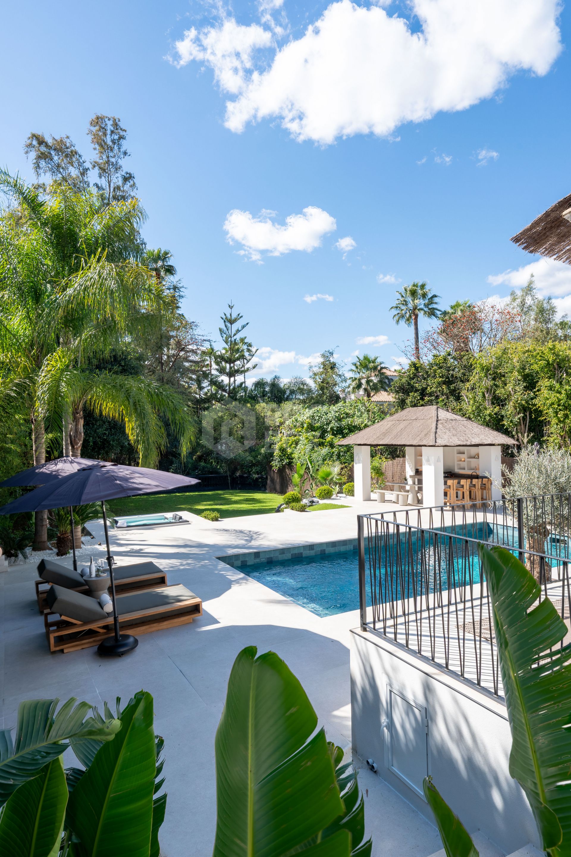 Exquisite Five-Bedroom Luxury Villa with Private Pool and Garden