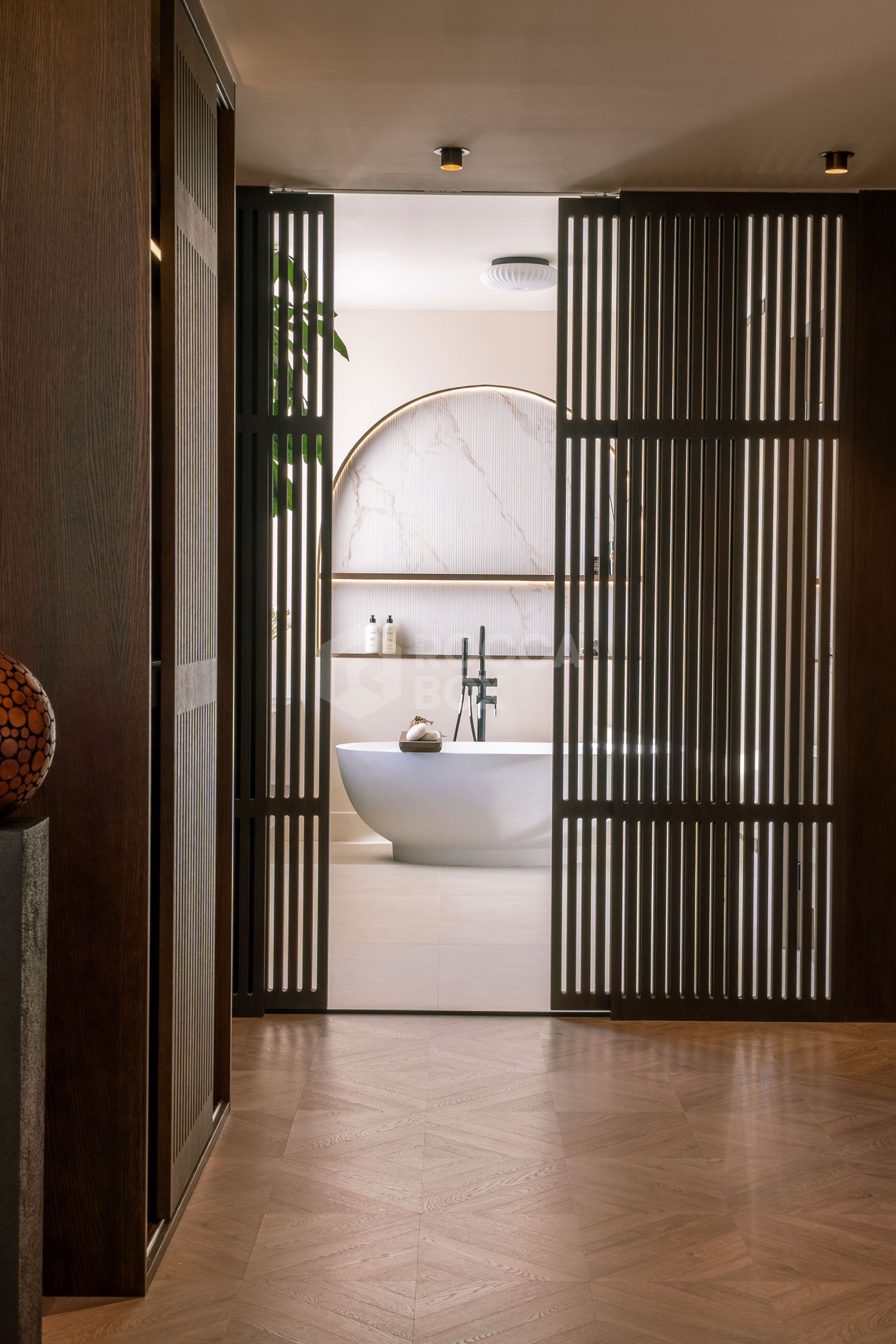 Exquisite Five-Bedroom Luxury Villa with Private Pool and Garden