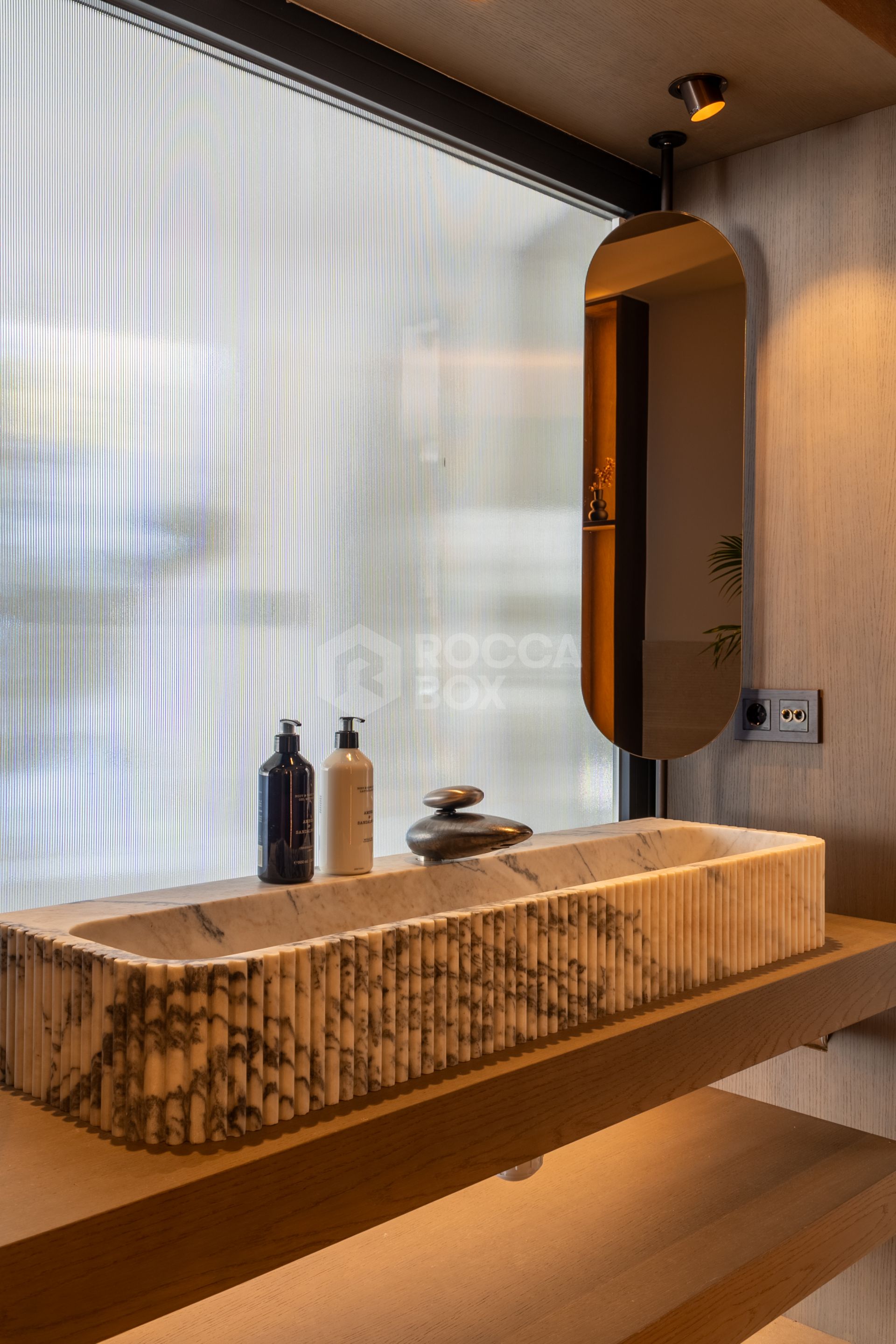 Exquisite Five-Bedroom Luxury Villa with Private Pool and Garden