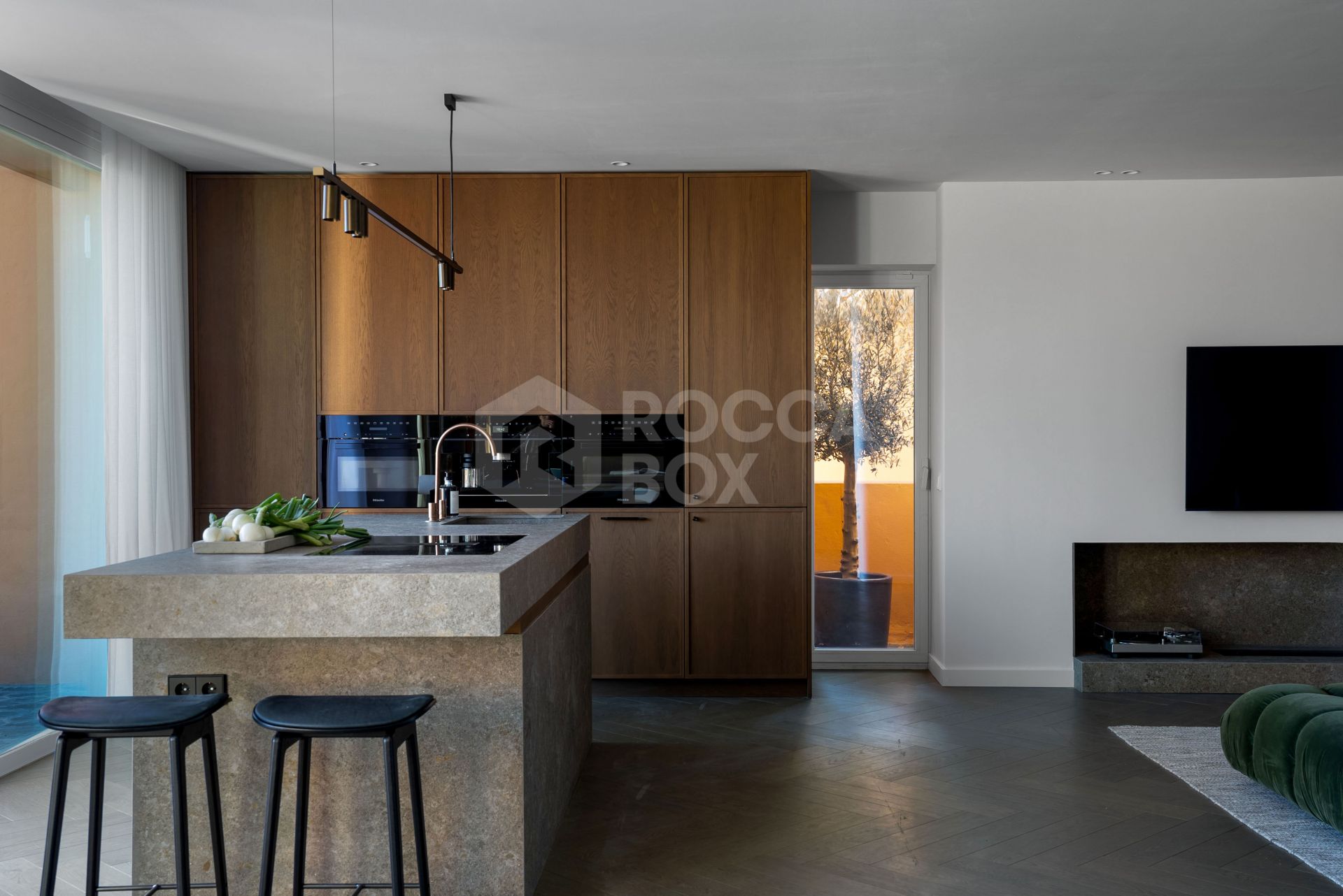 Exquisite Luxury Duplex Penthouse with Panoramic Views